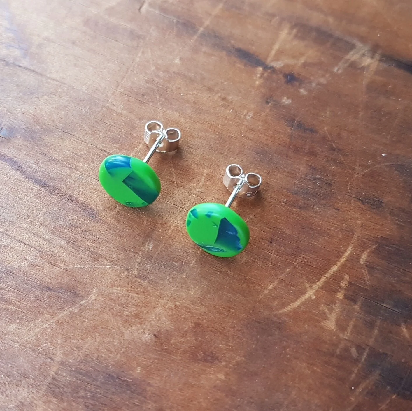 green mini round studs