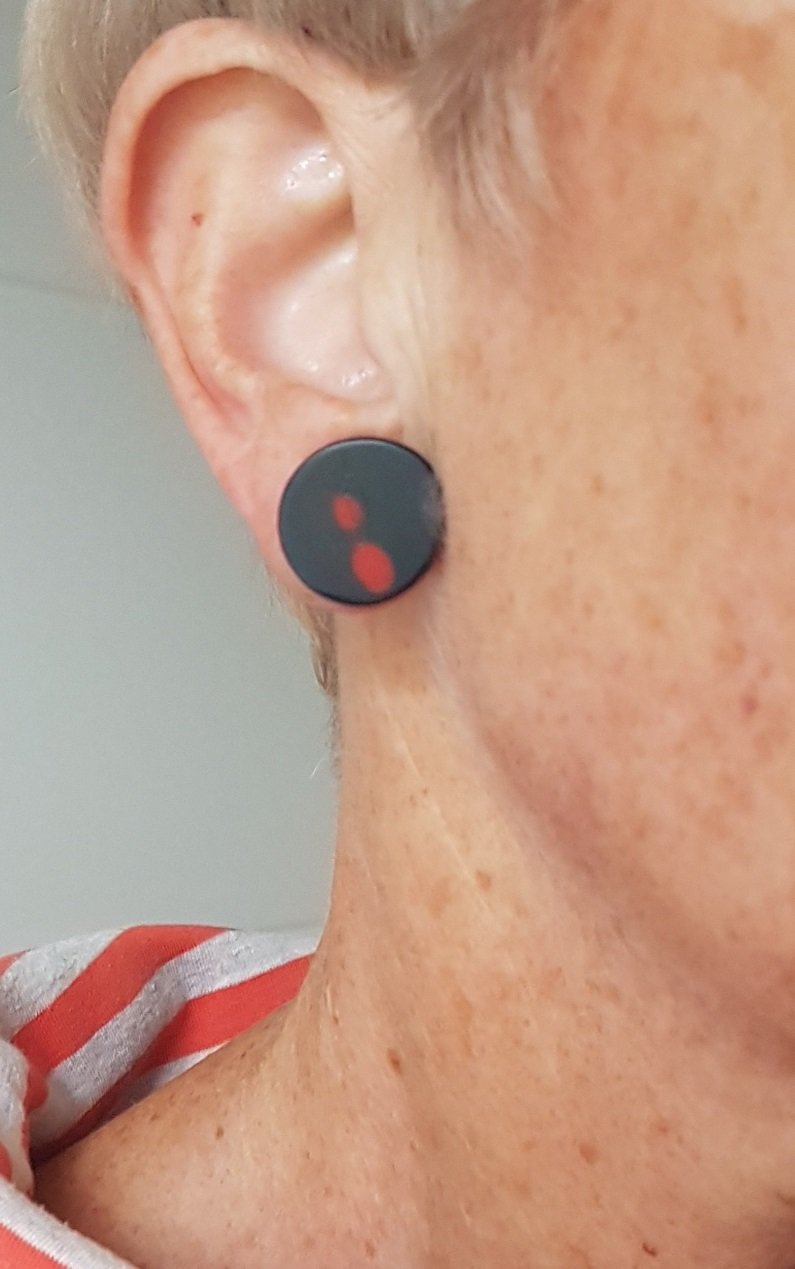 model earrings round stud dk nvy red.jpg