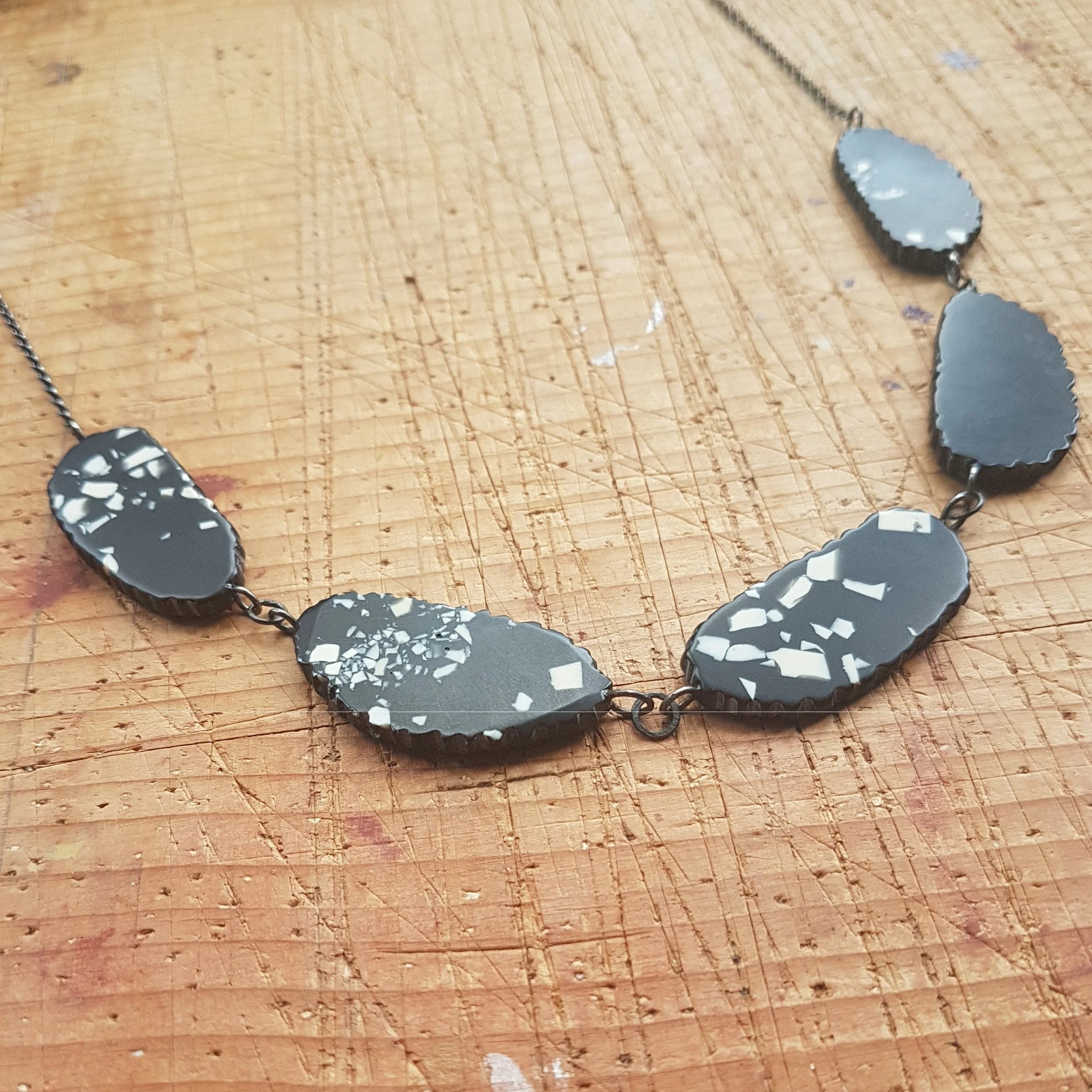 necklace alex 5 black 1.jpg