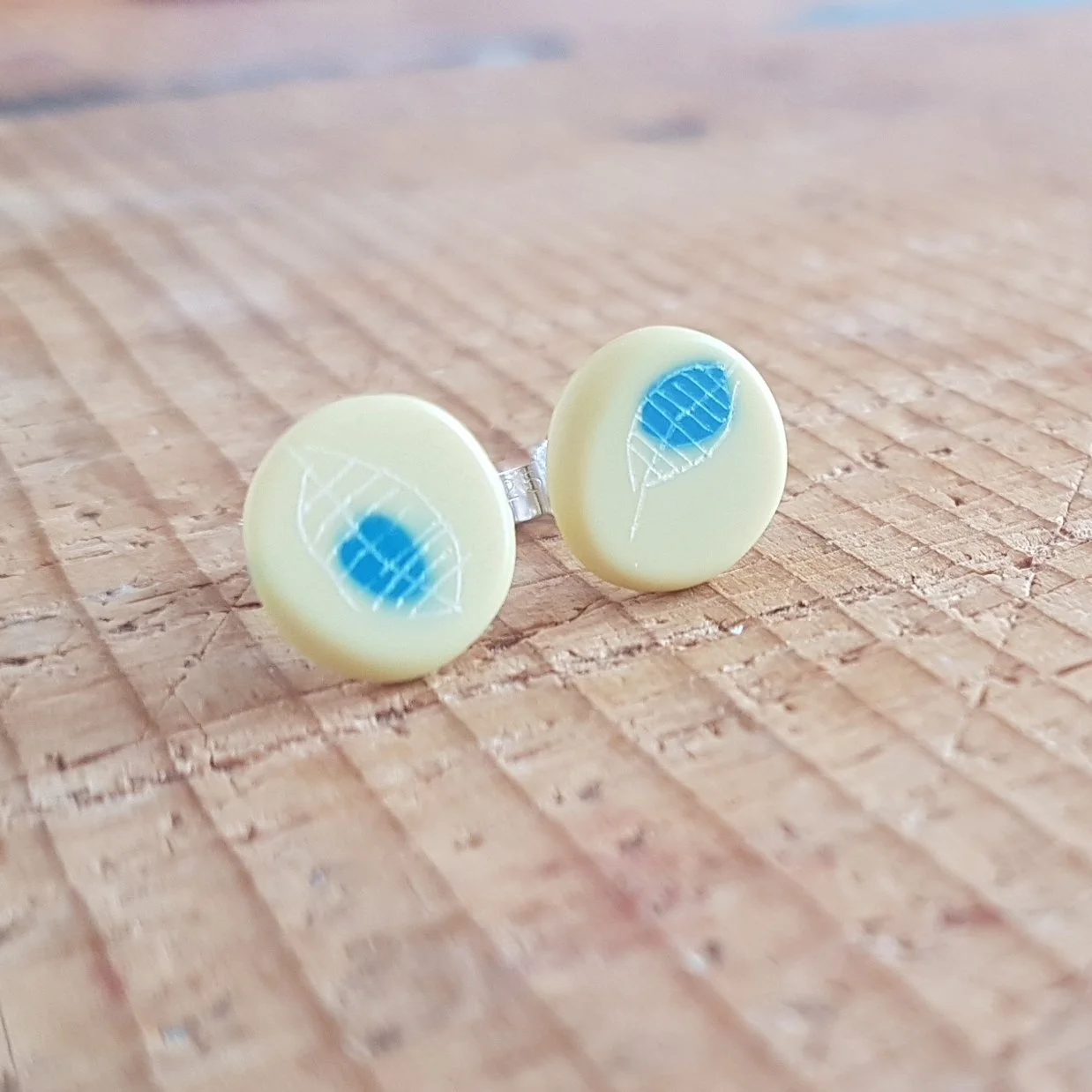 mini round studs pale yellow and blue