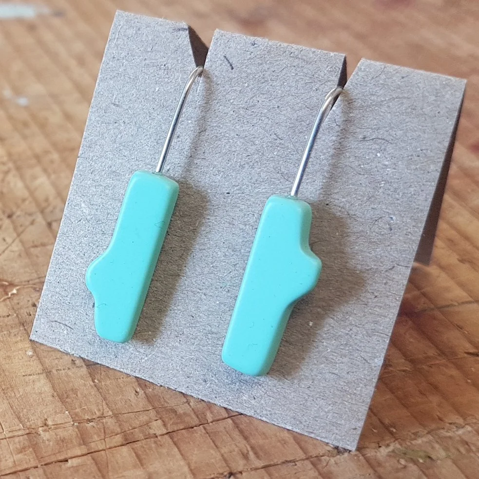little twig drops in aqua