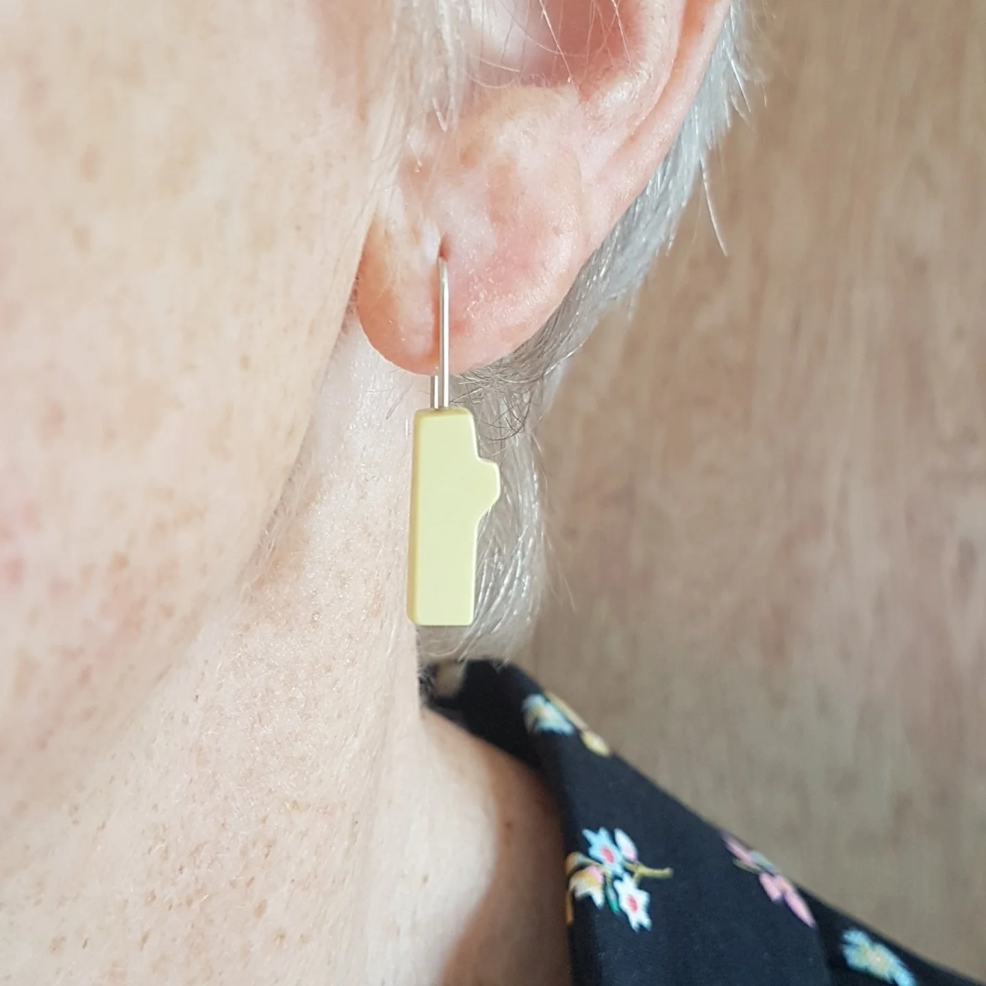 earrings twig little hooks pale yellow.jpg
