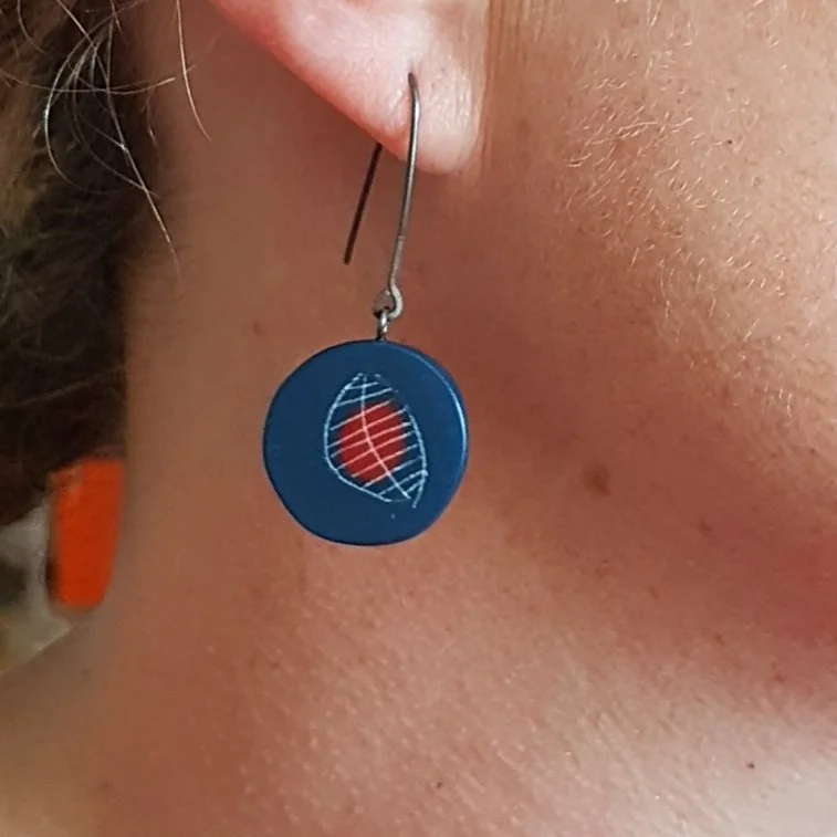 earrings round drop large swing navy red4.jpg