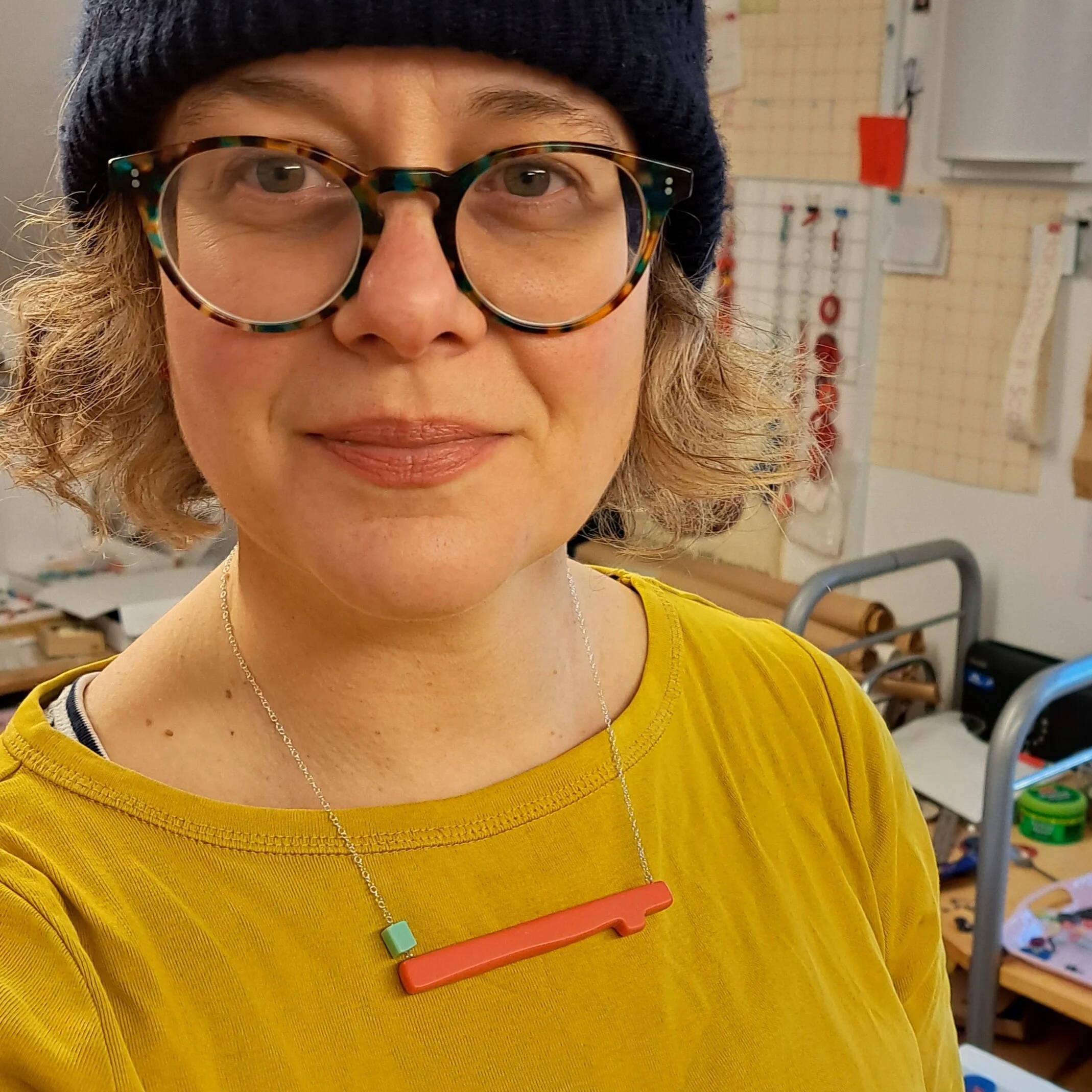 NECKLACE chunky twig new model2.jpg