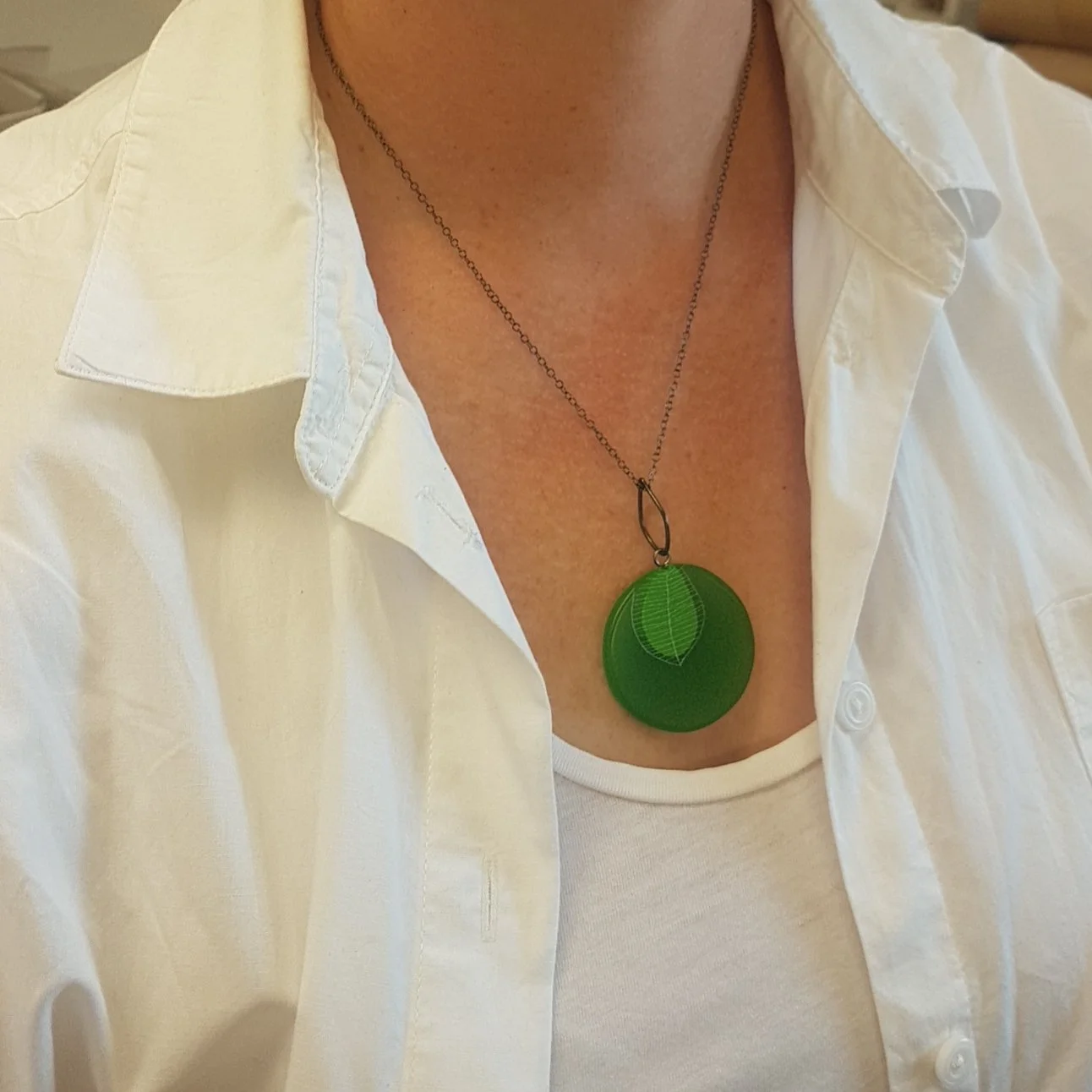 necklace round x large green model1.jpg