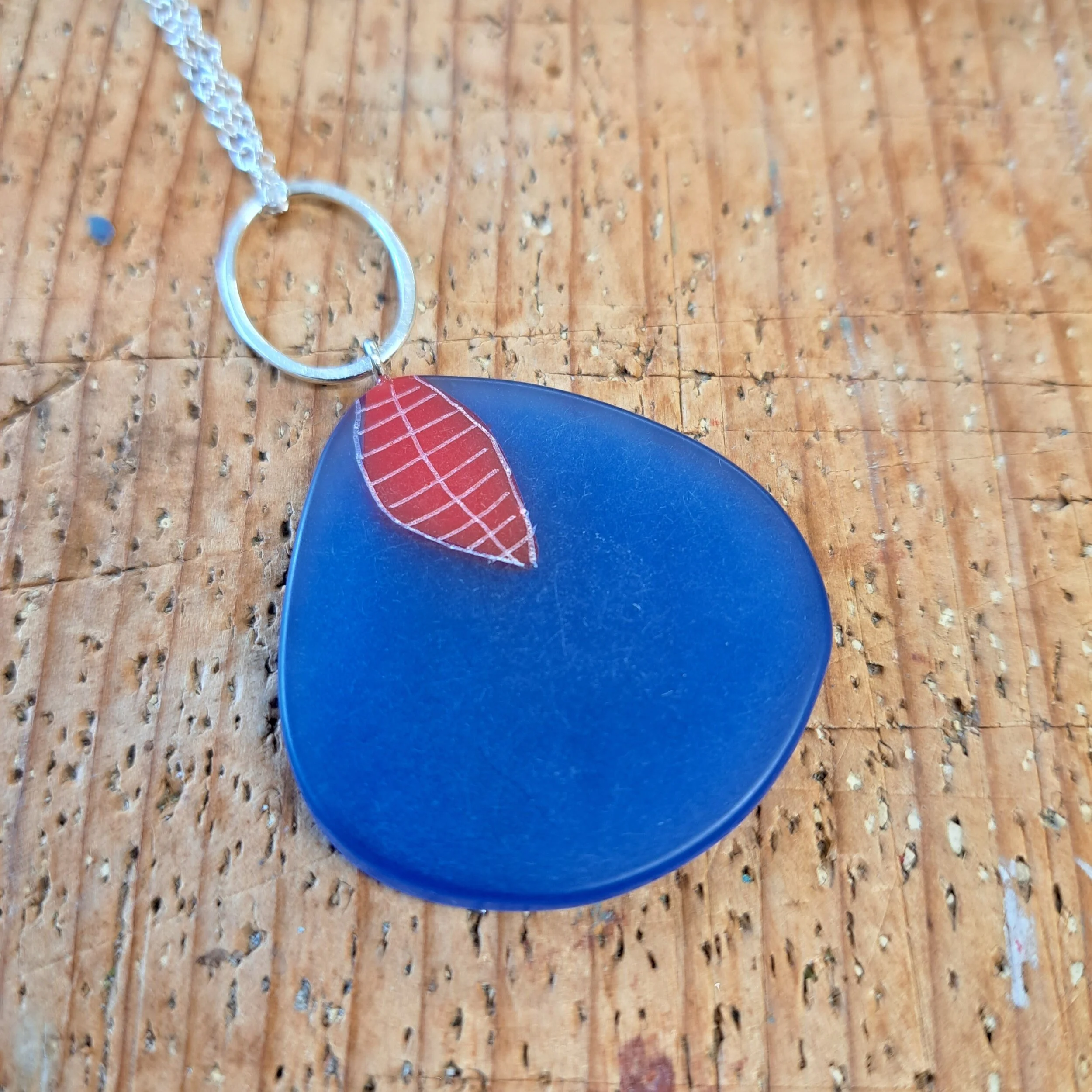 blue and red chunky petal drop