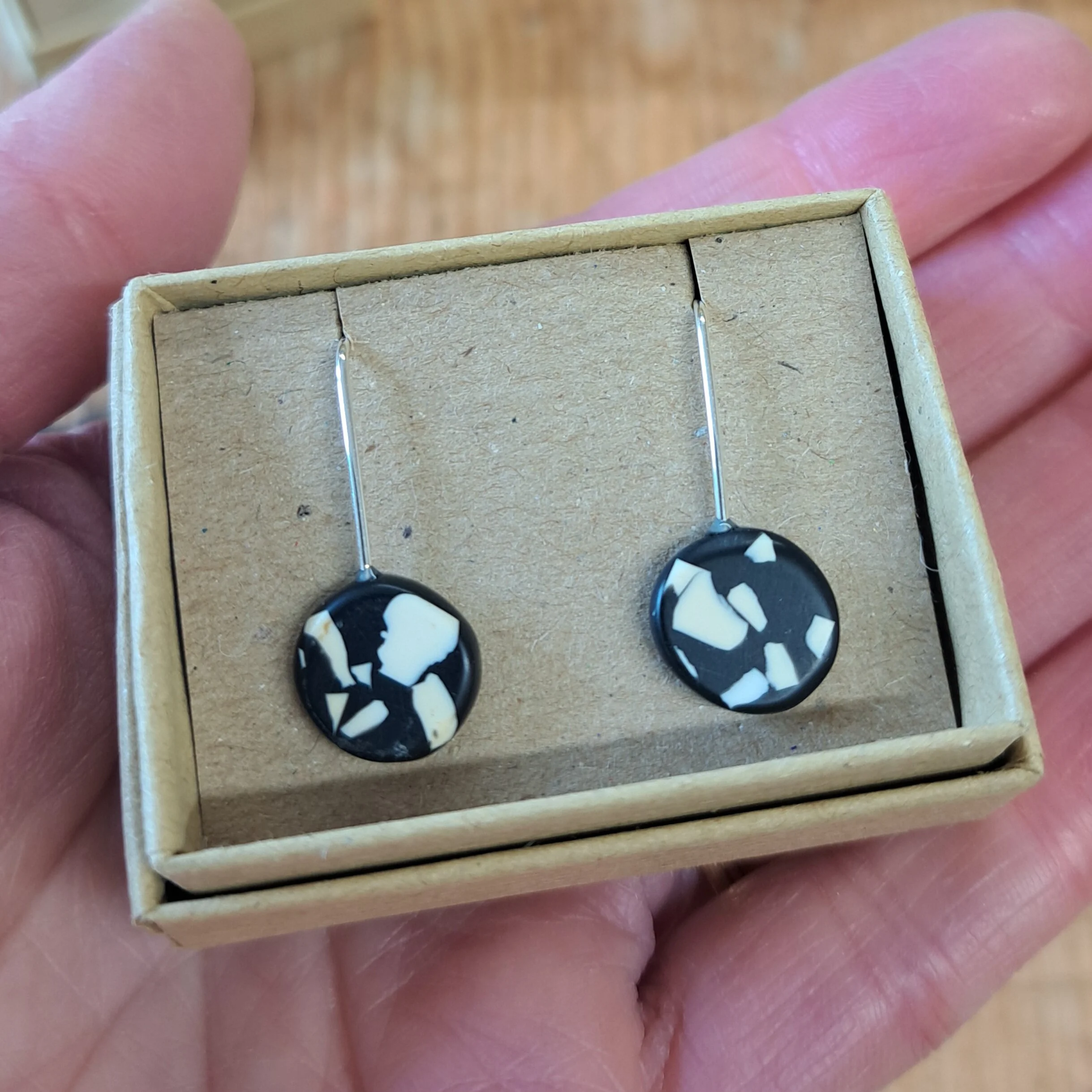 earrings mini drops blk box2.jpg