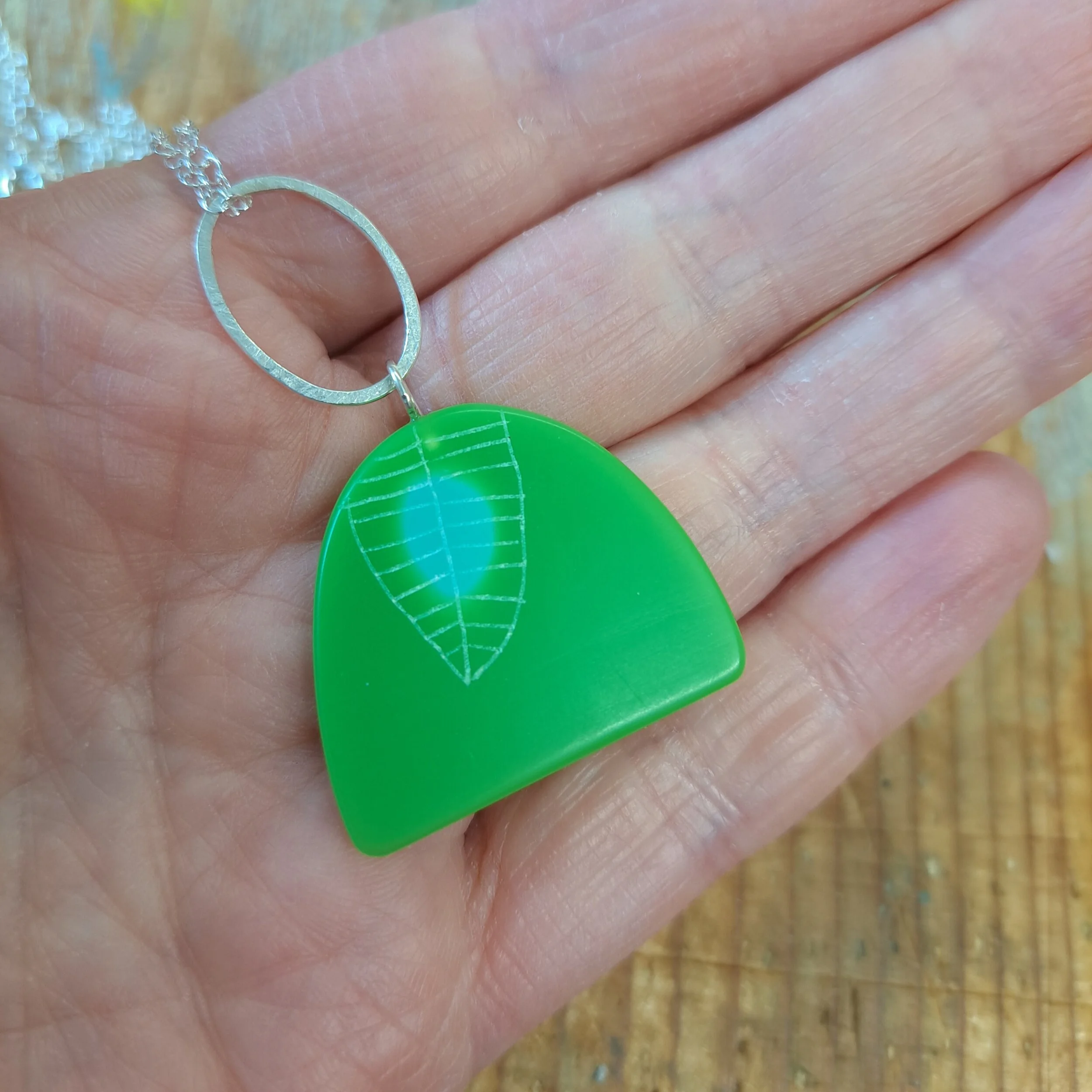 necklace demi pendant green.jpg