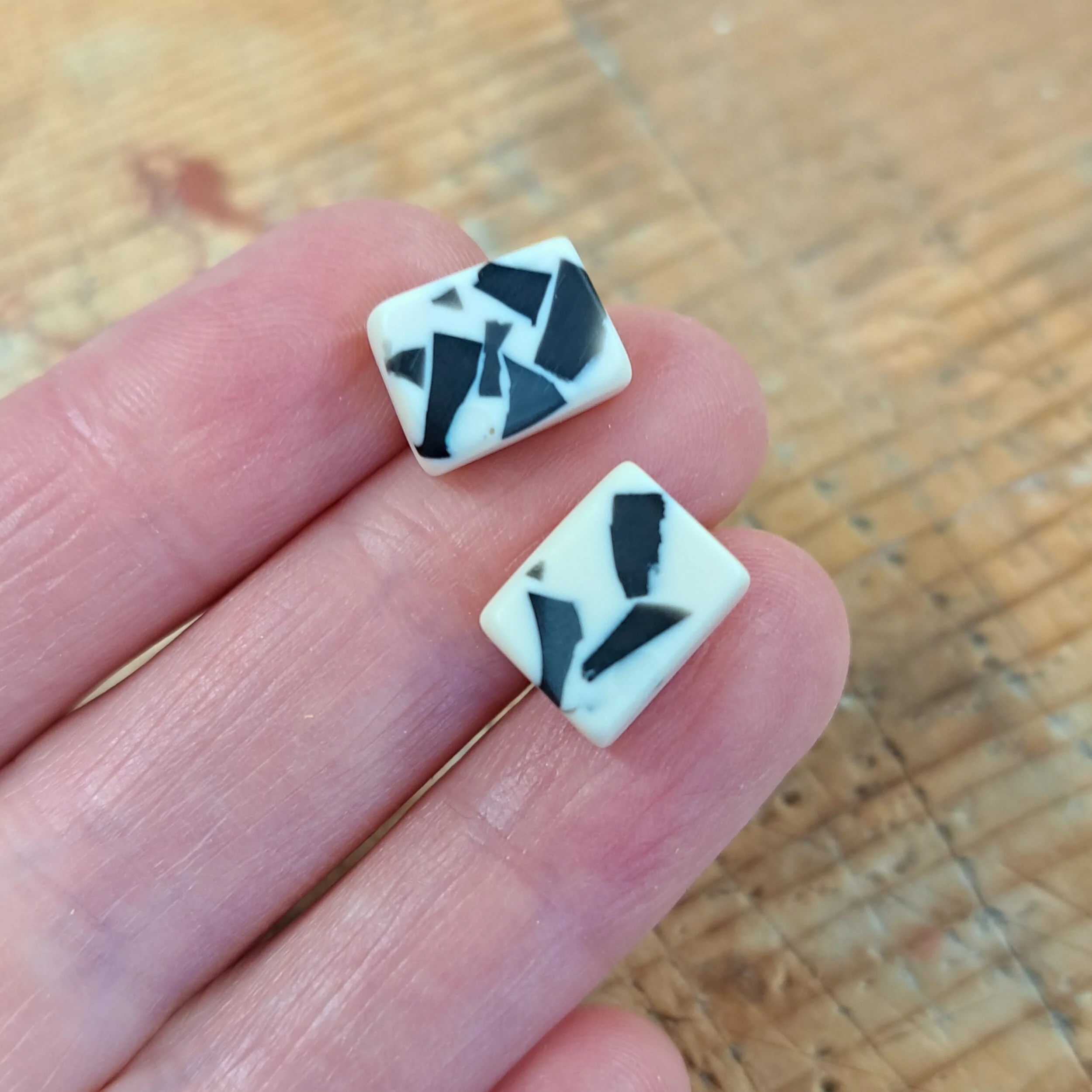 monochrome chunky block studs