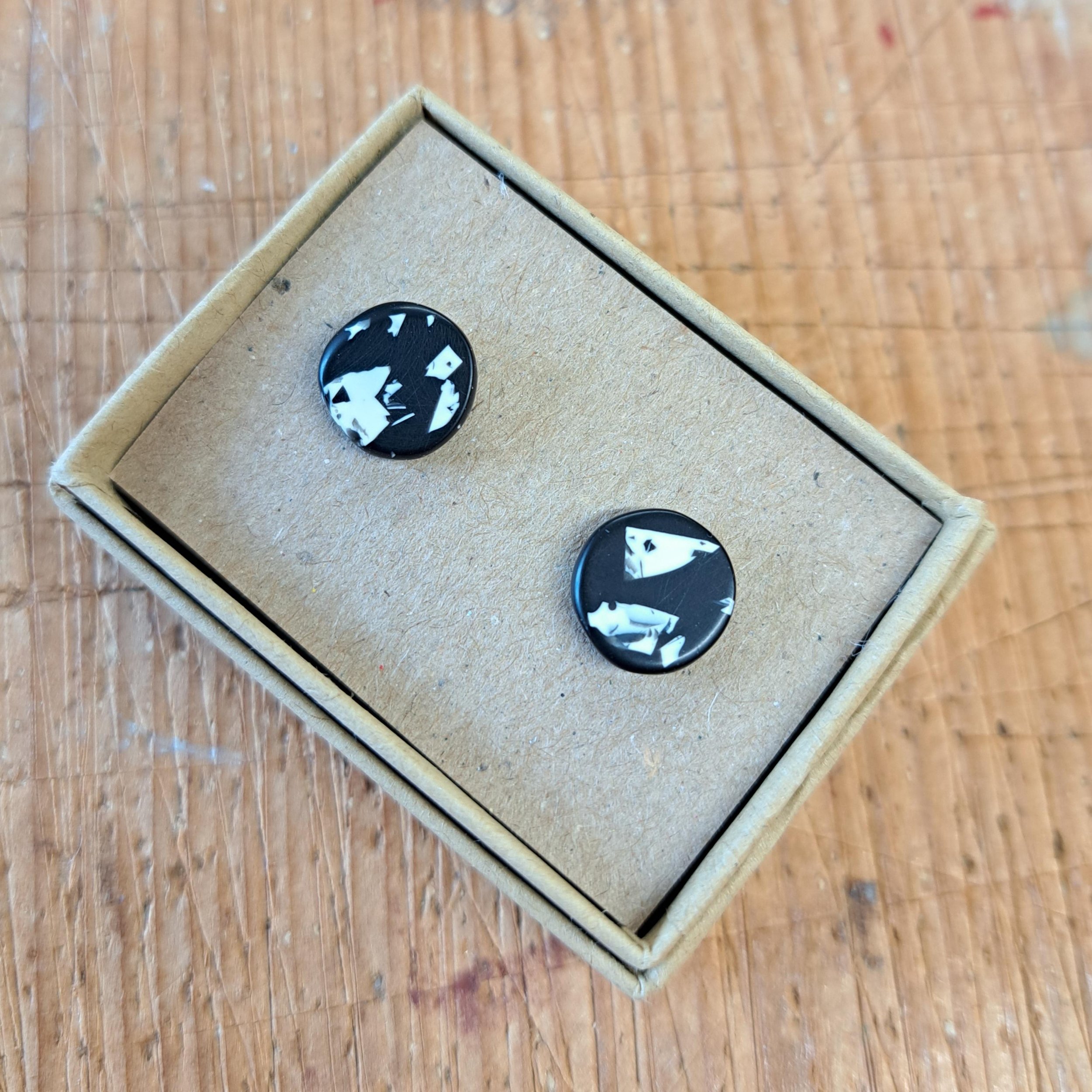 black mini round studs
