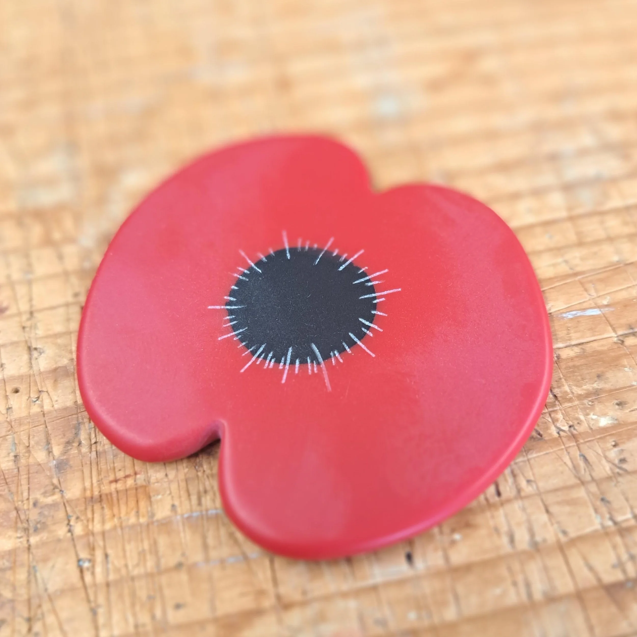 brooch poppy red black 4a big flat thin.jpg