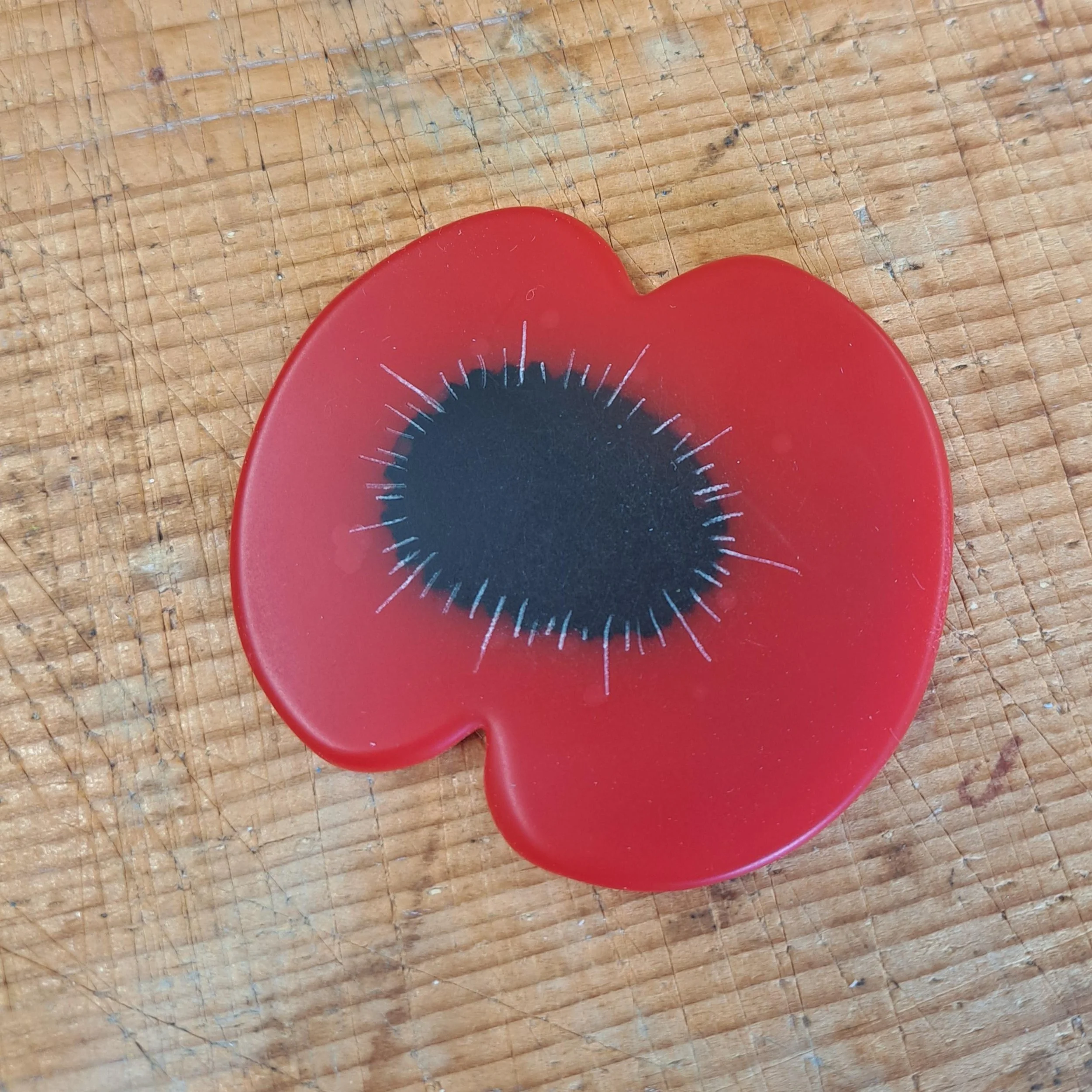 brooch poppy red black 2.jpg