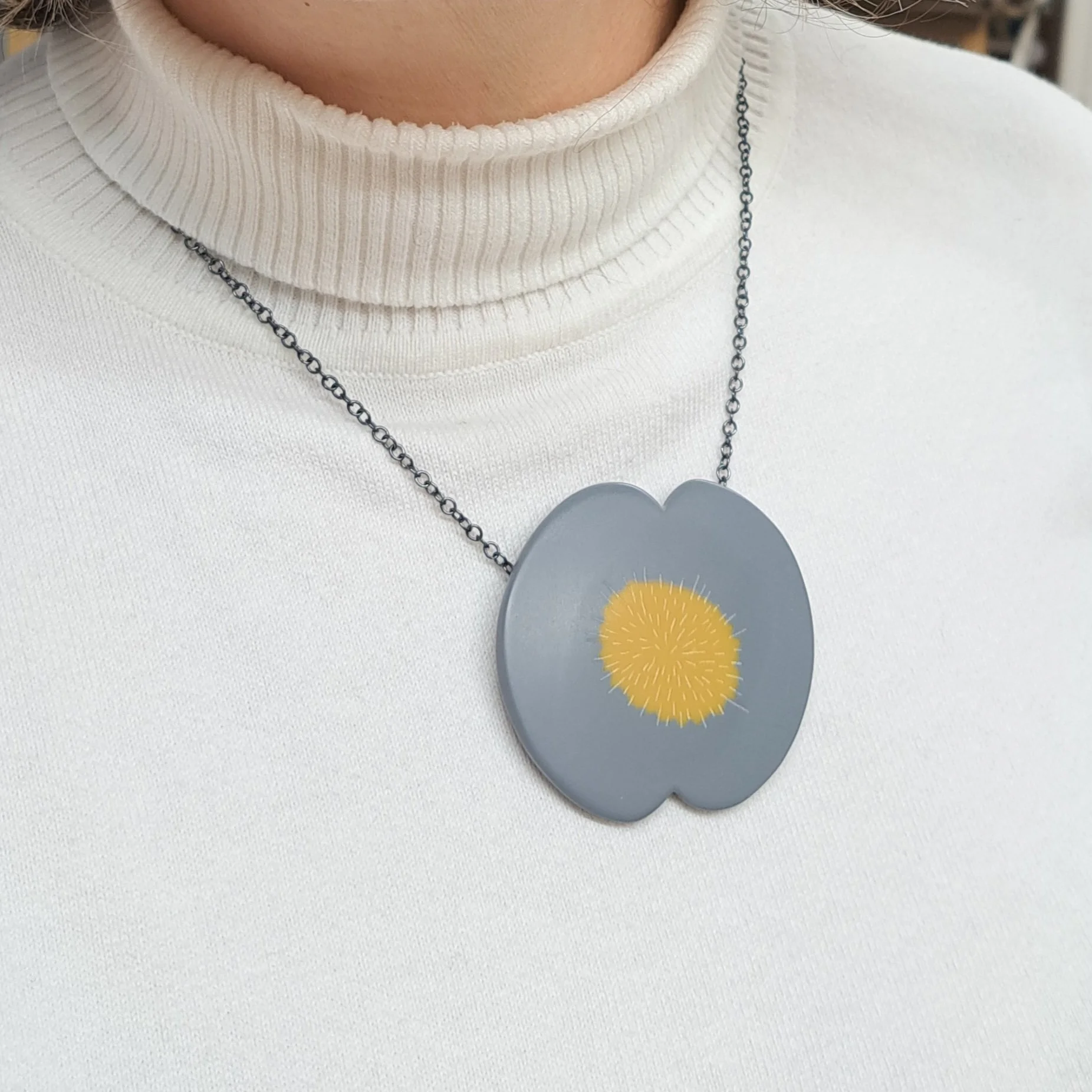 necklace poppy grey model.jpg