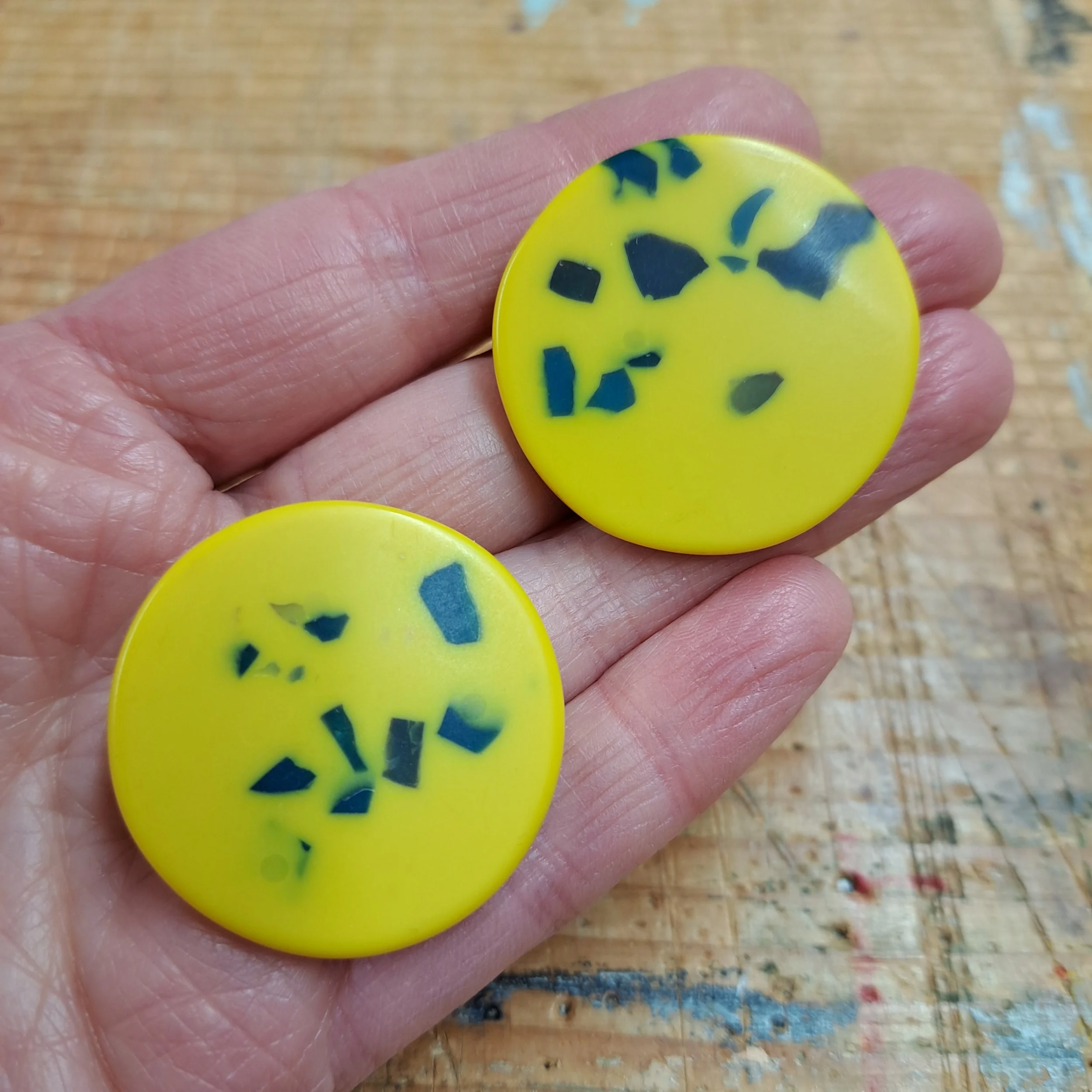 earrings speckle yello big.jpg