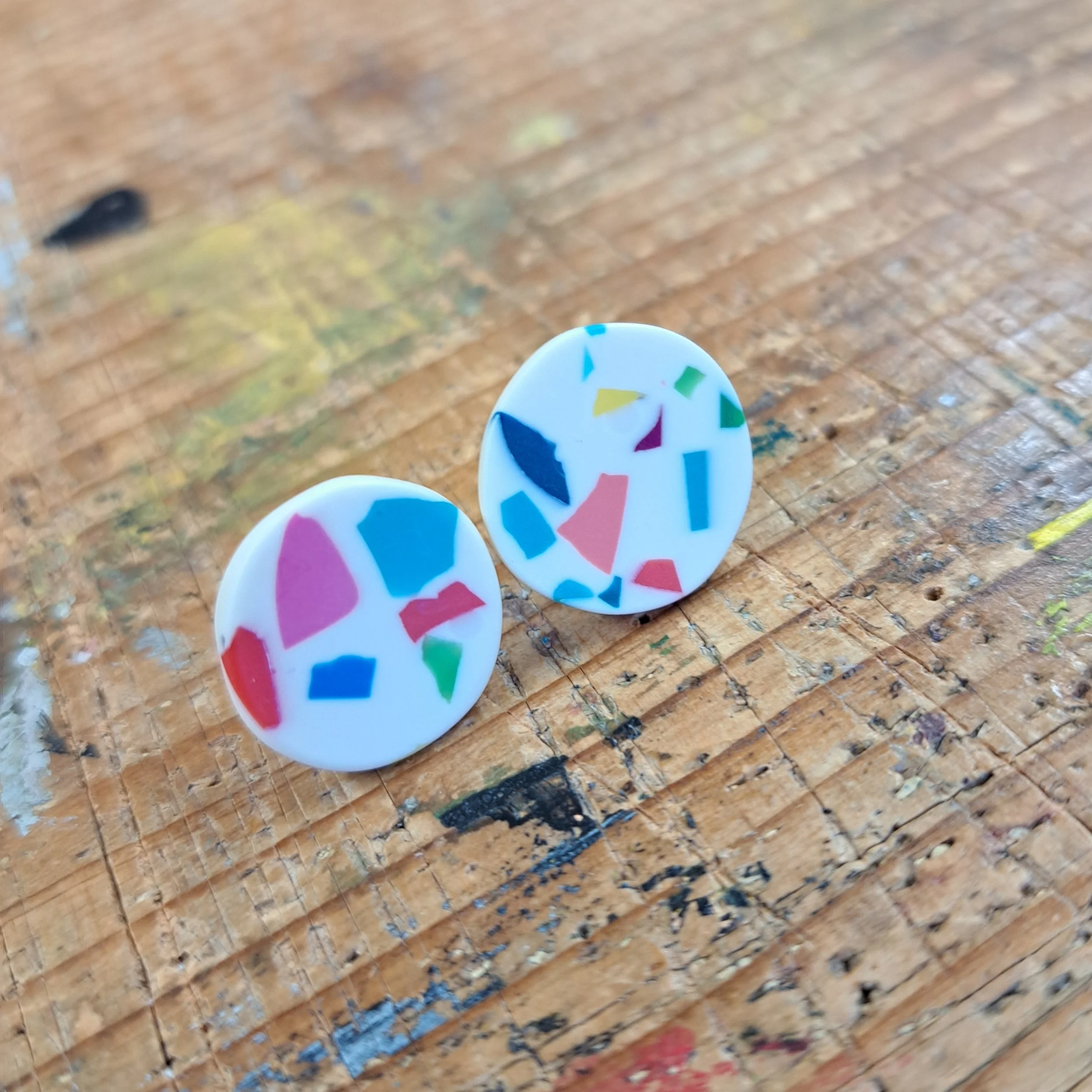 earrings round STUDS rainbow speckle.jpg