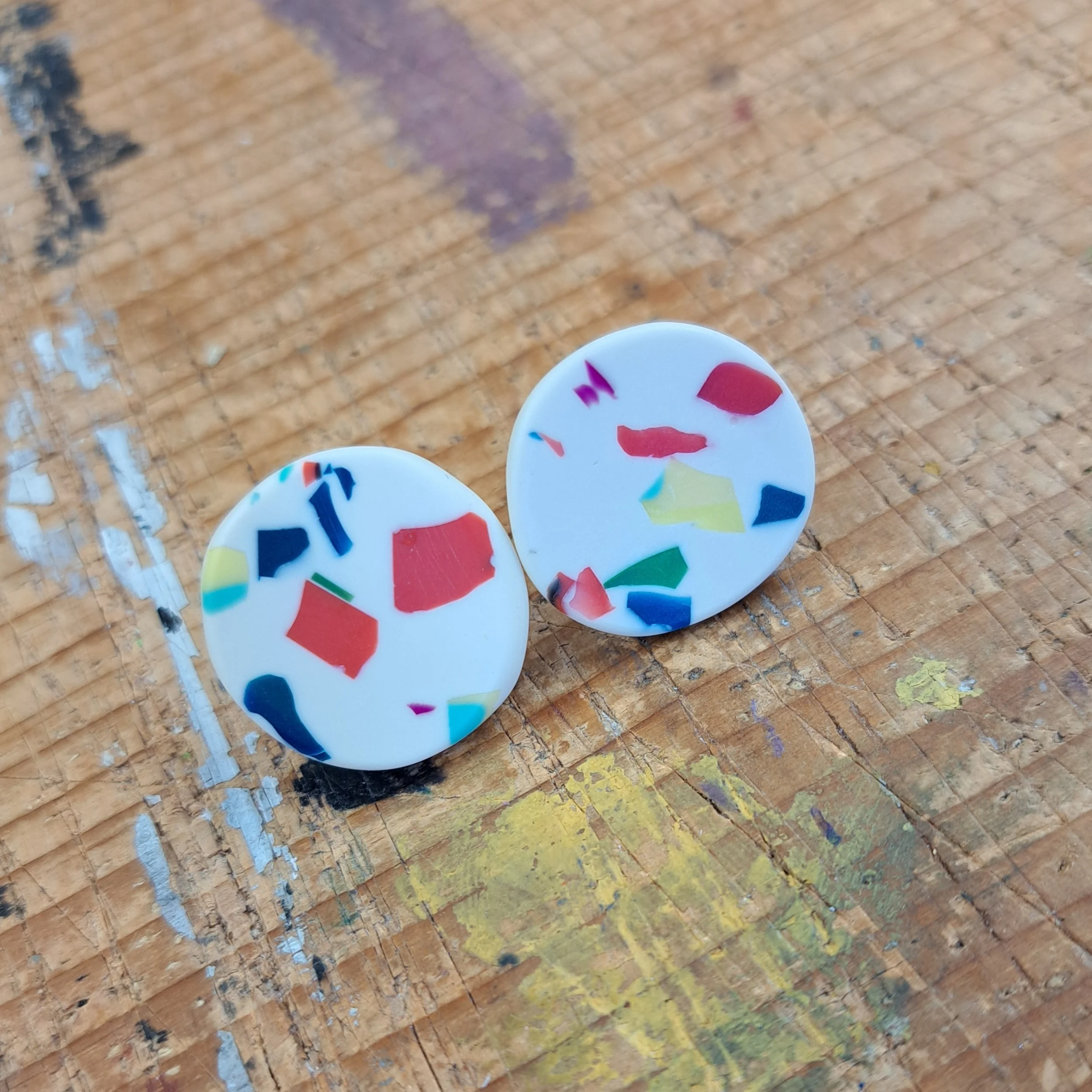 earrings large round STUDS rainbow speckle.jpg