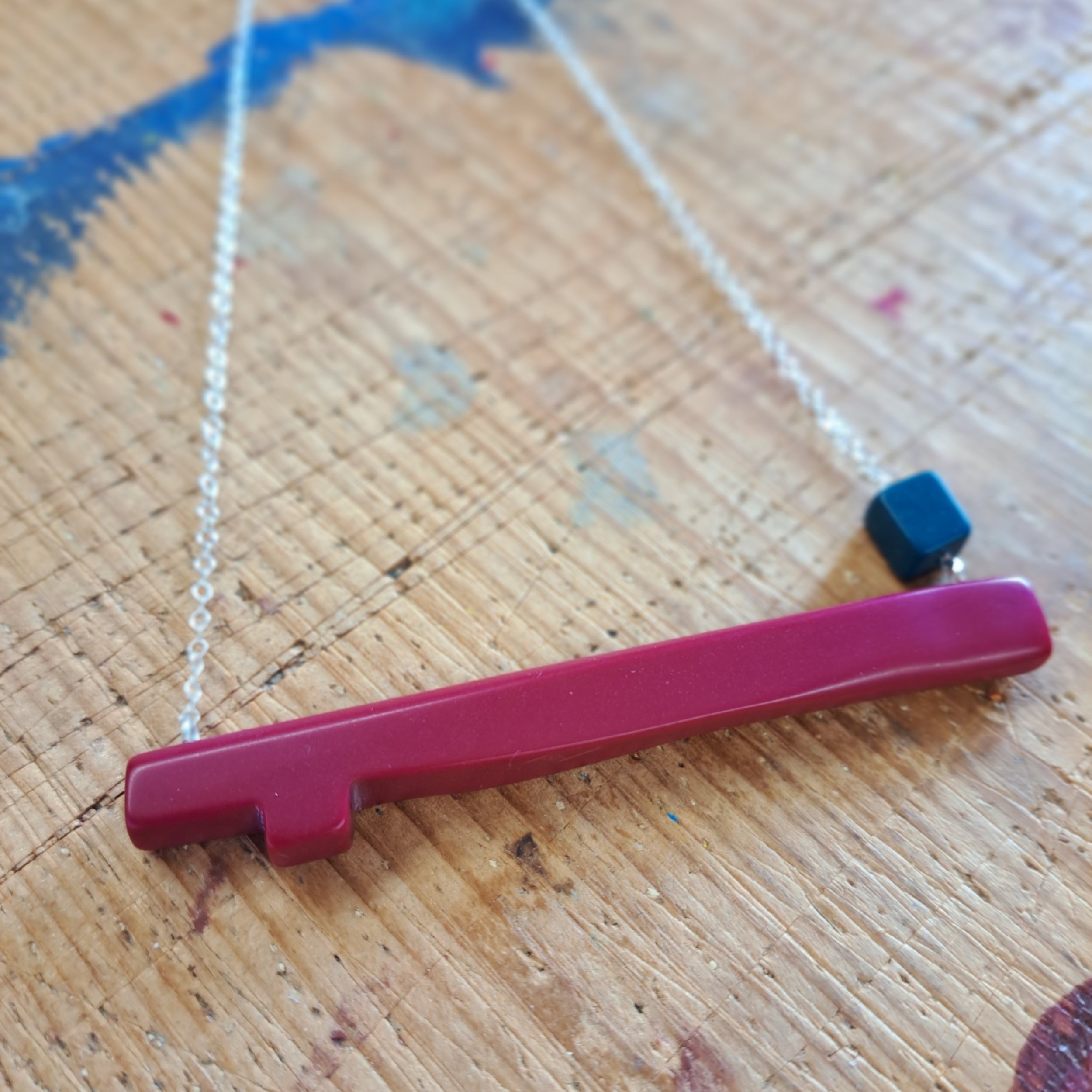 chunky twig necklace plum with navy