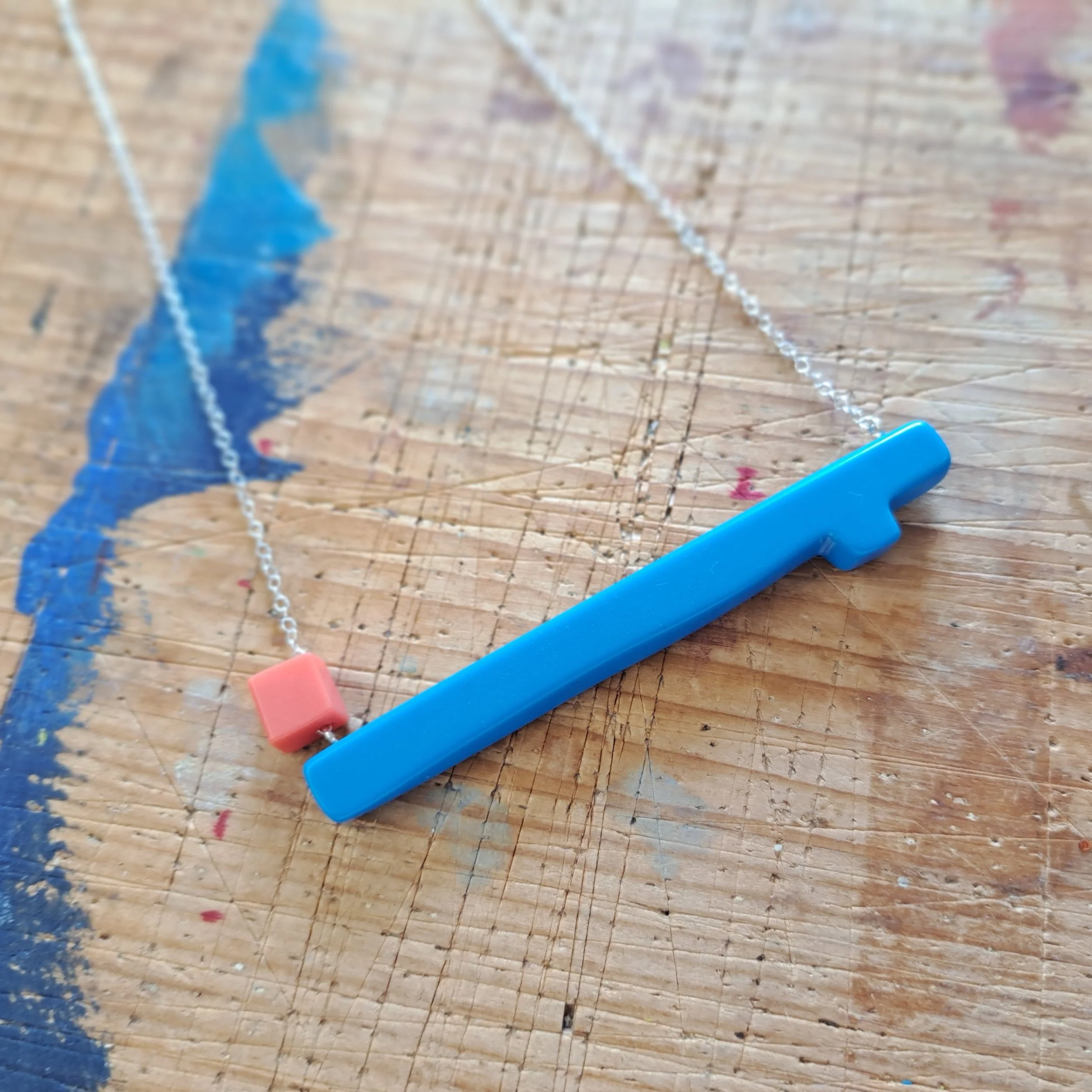 chunky twig necklace bright blue and coral