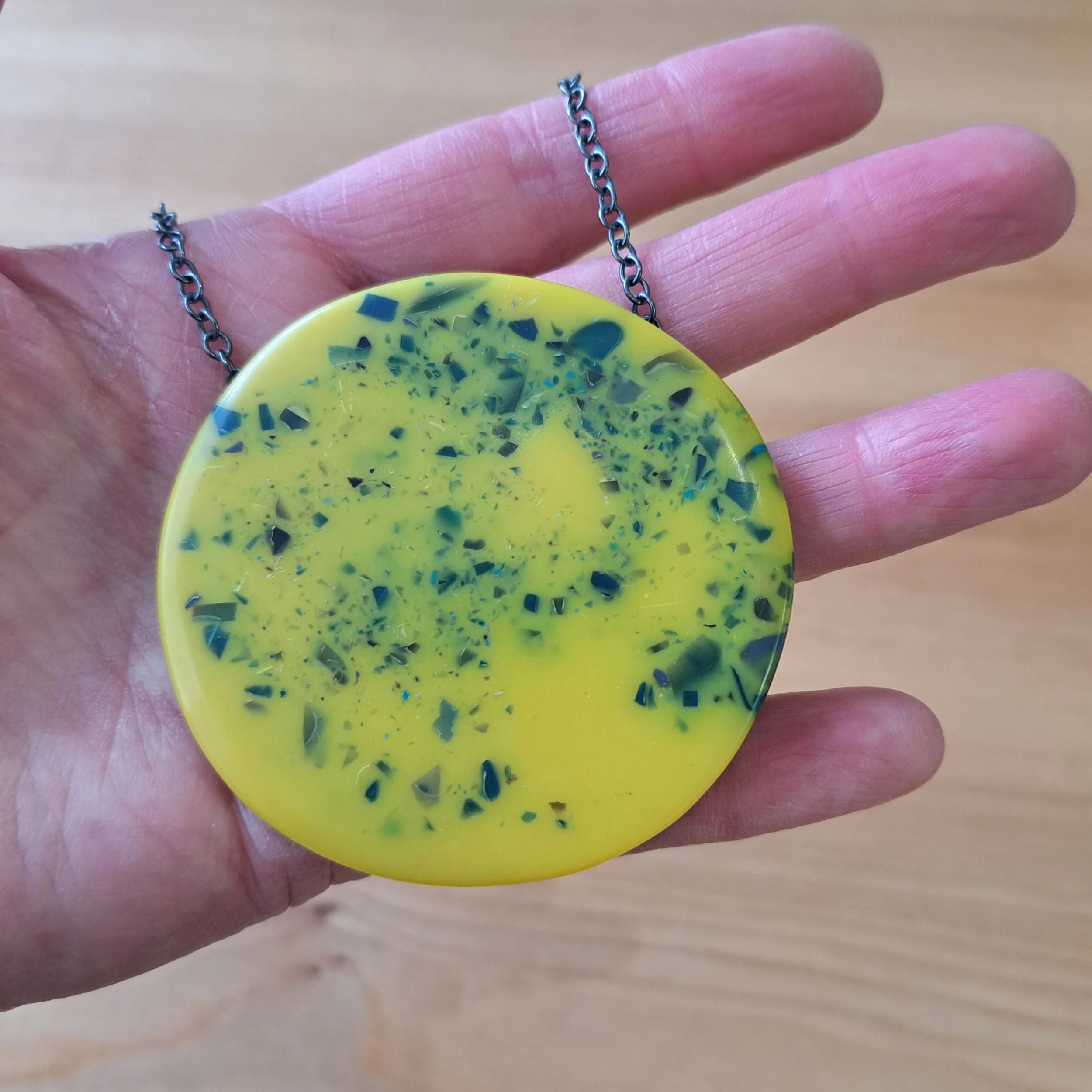 statement chunky yellow speckle necklace