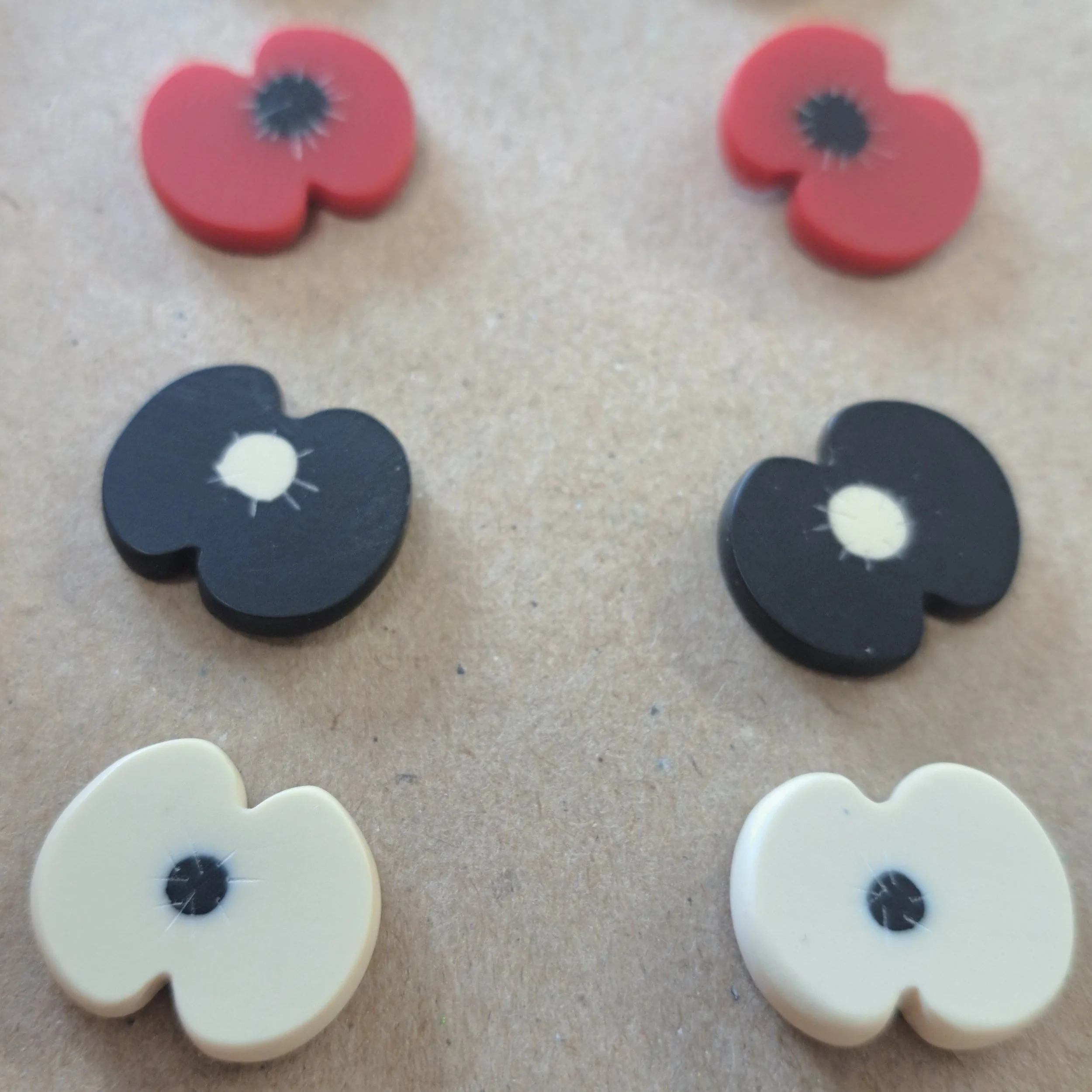 little poppy stud earrings