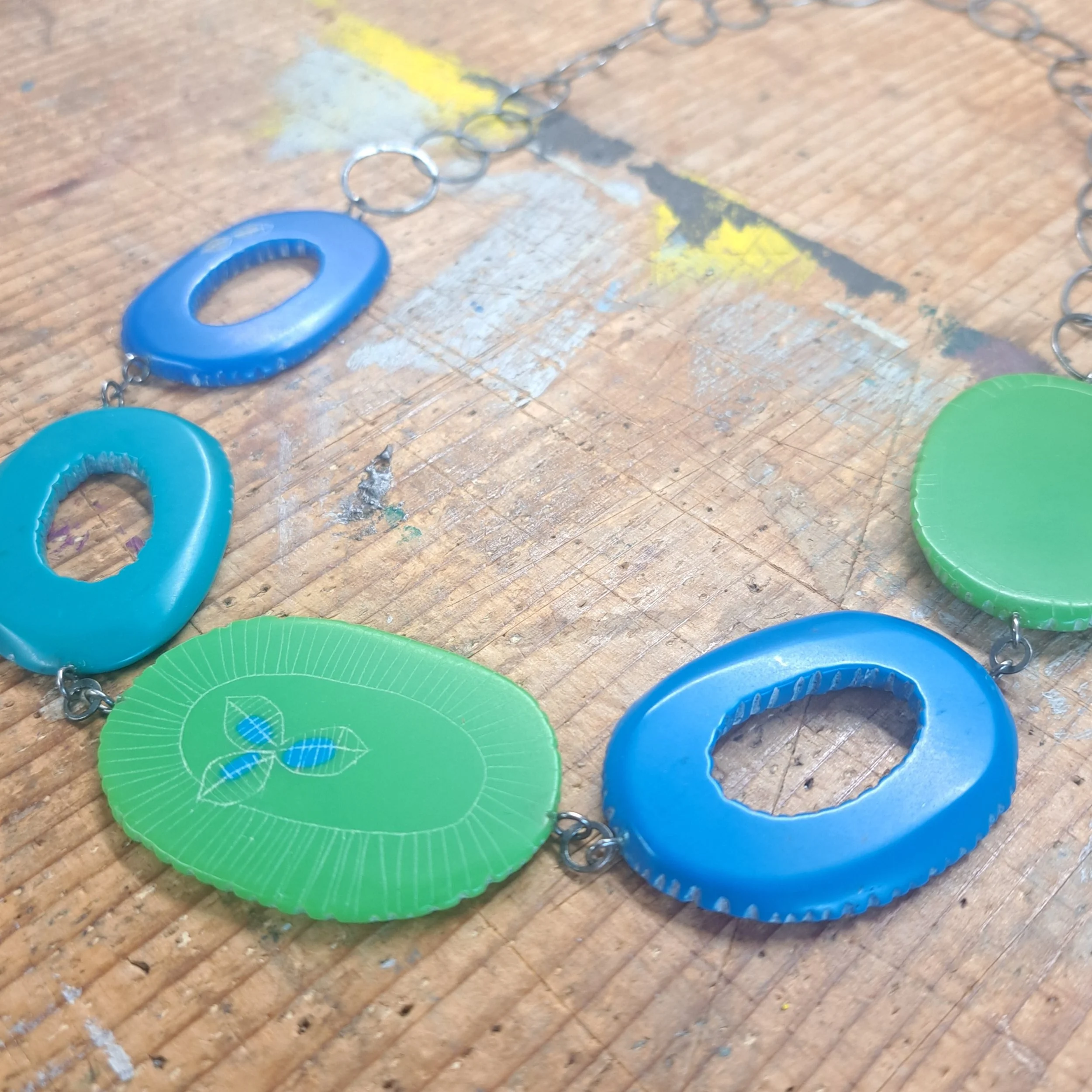 green and blue oval bloom necklace