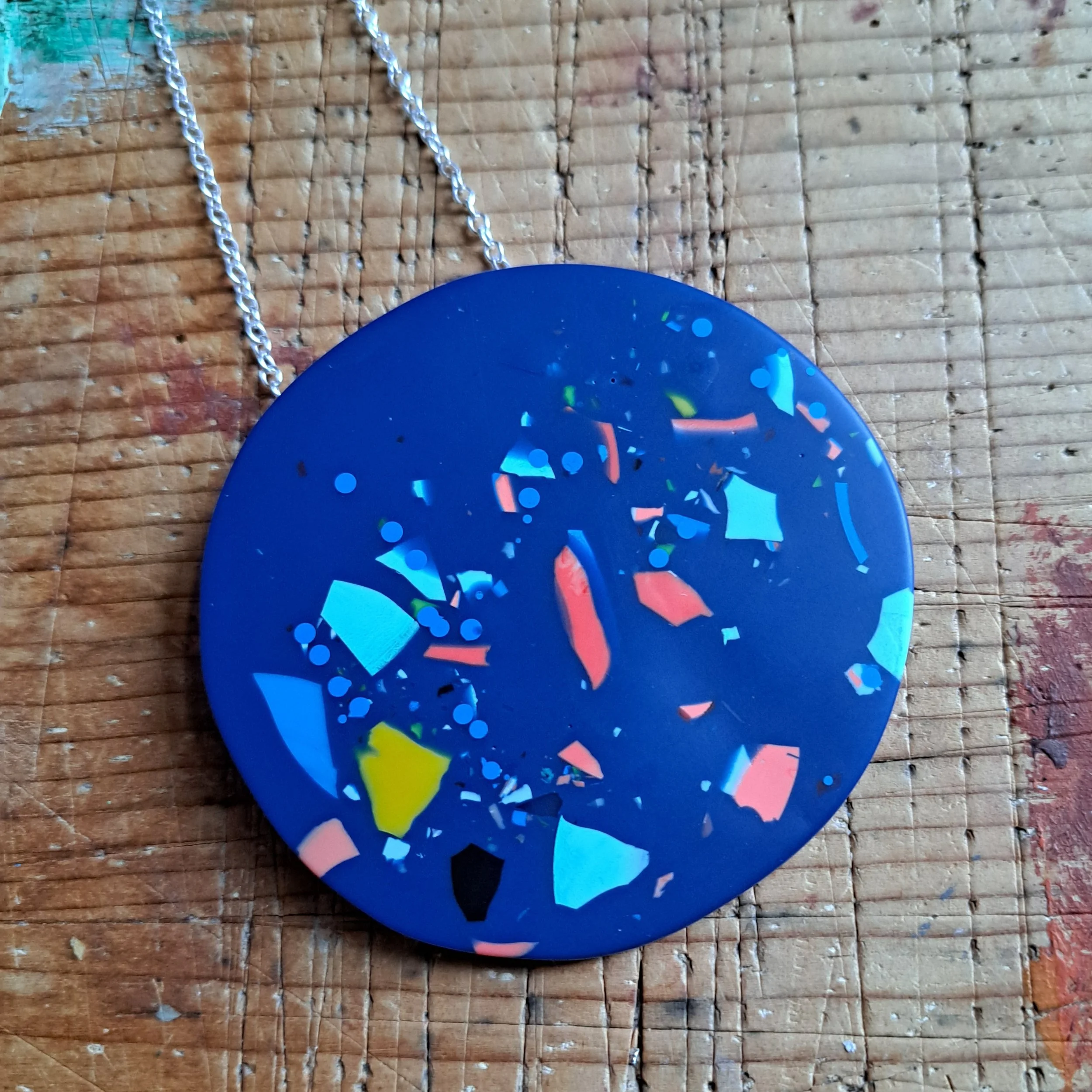 statement chunky ocean speckle necklace
