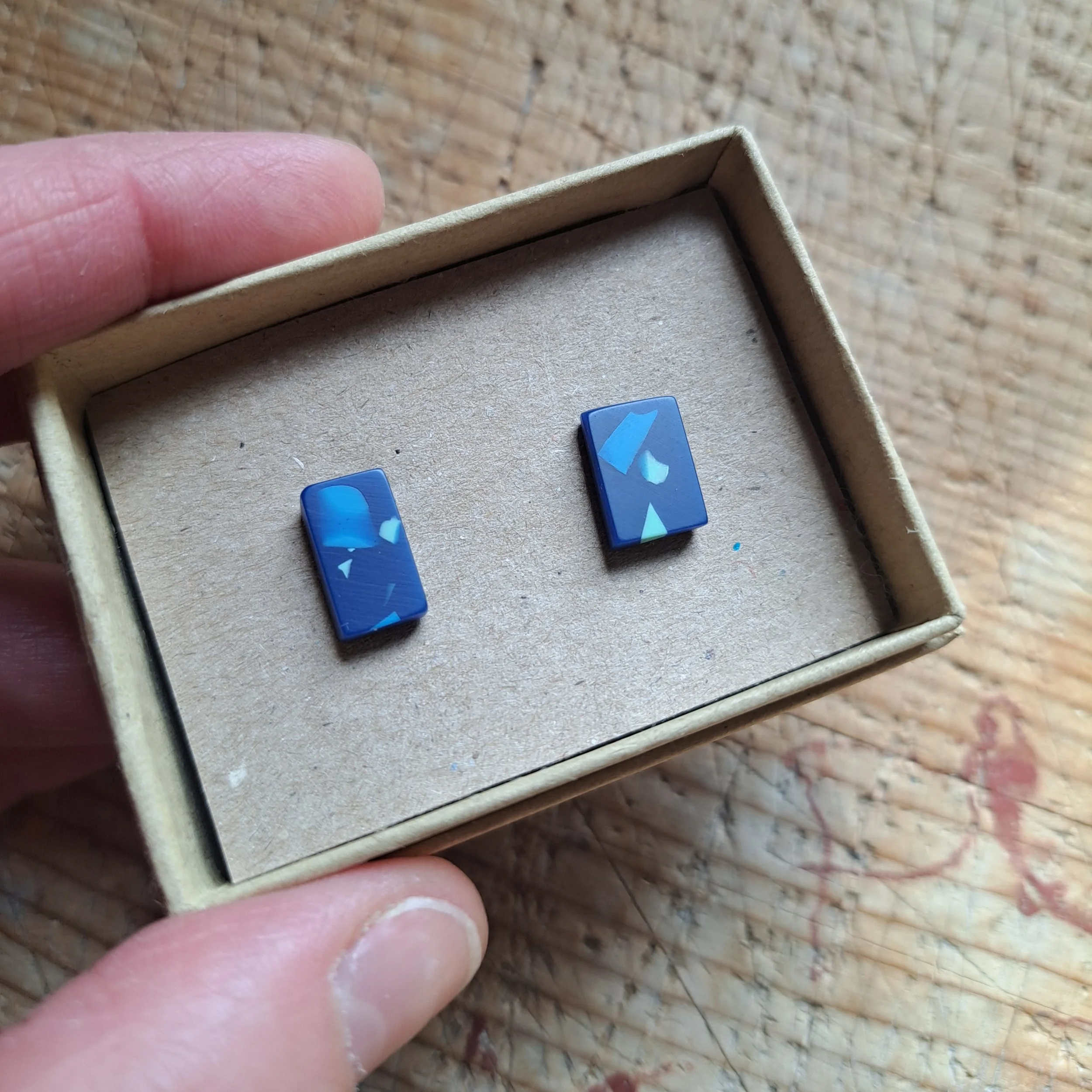 er blue block studs boxed square 1.jpg