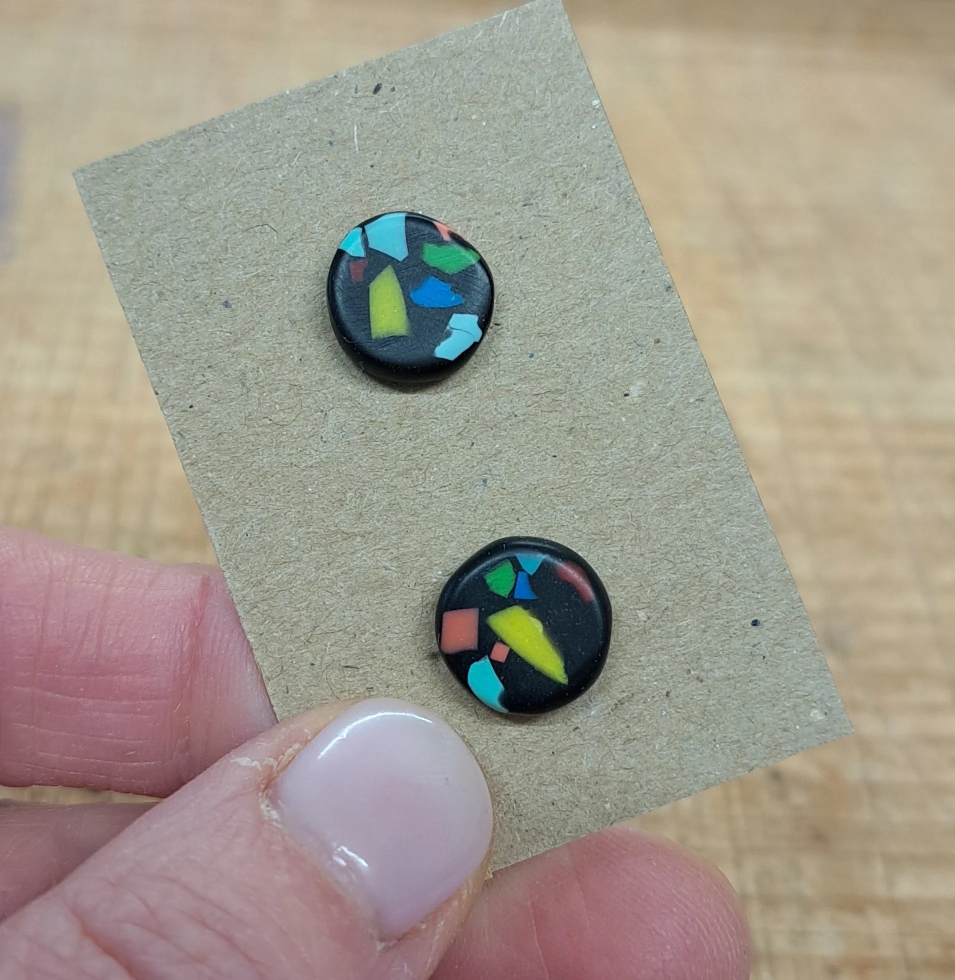 earrings round small stud midnight.jpg