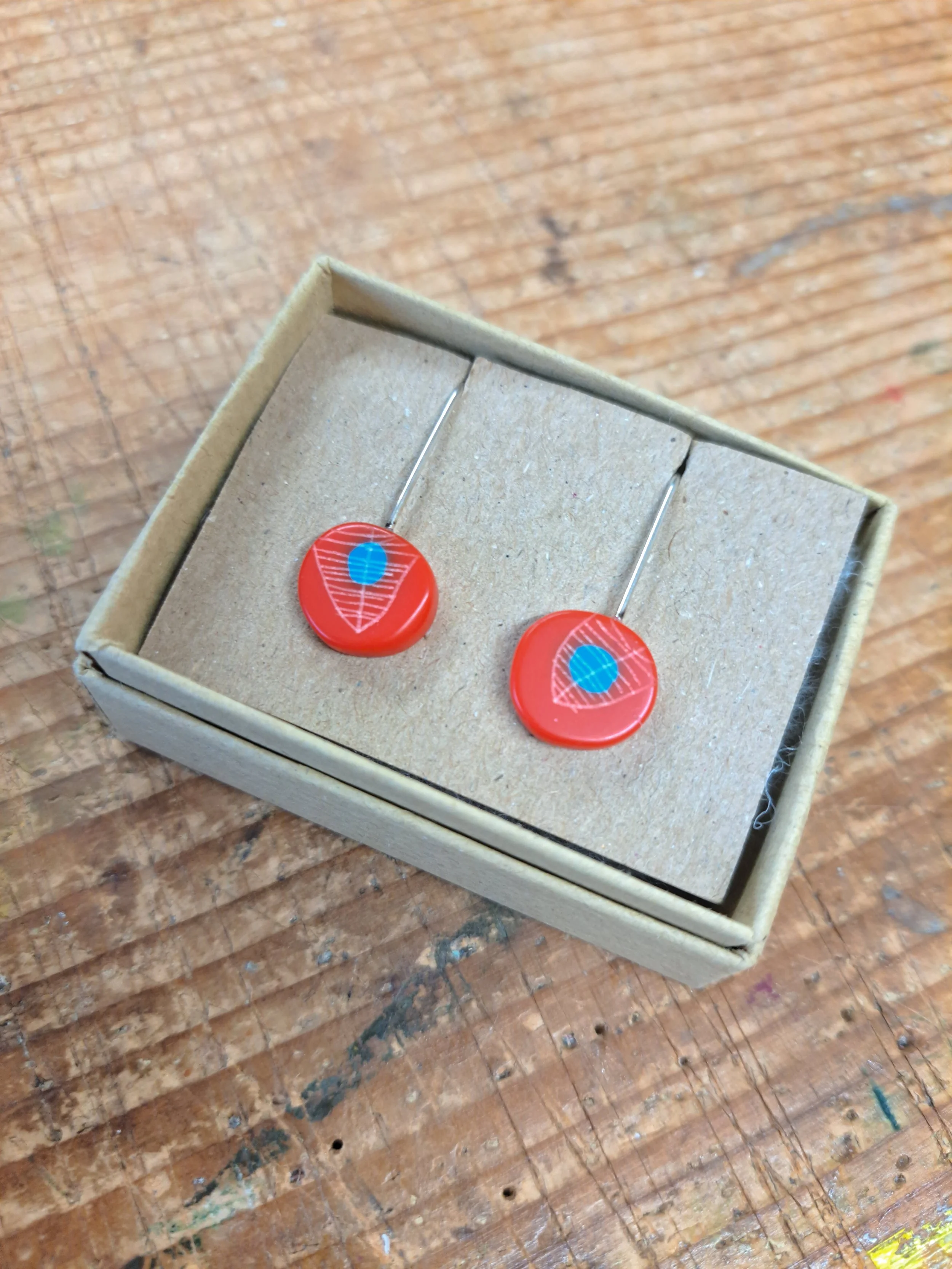 red mini round drops