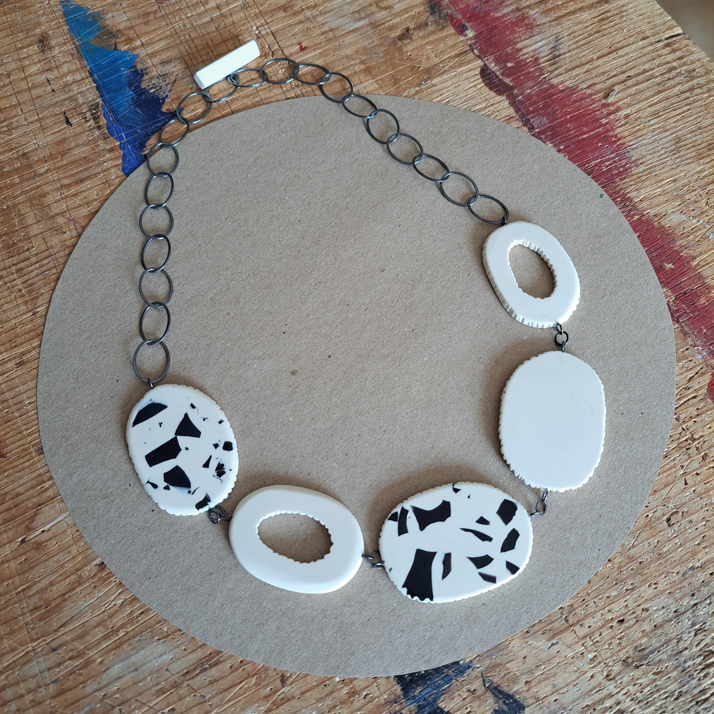 cream bloom necklace