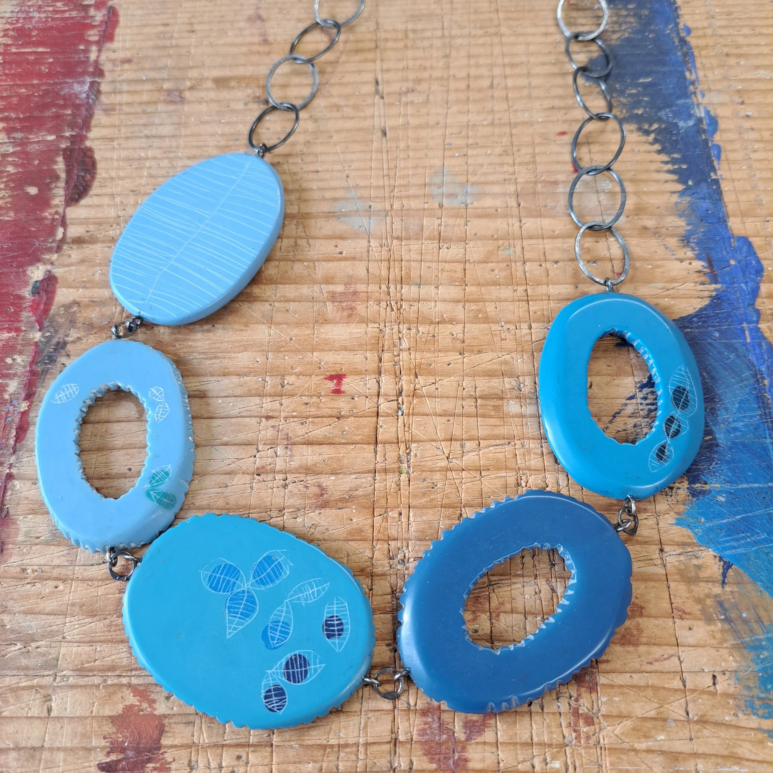 necklace mismatch oval bloom blue2.jpg