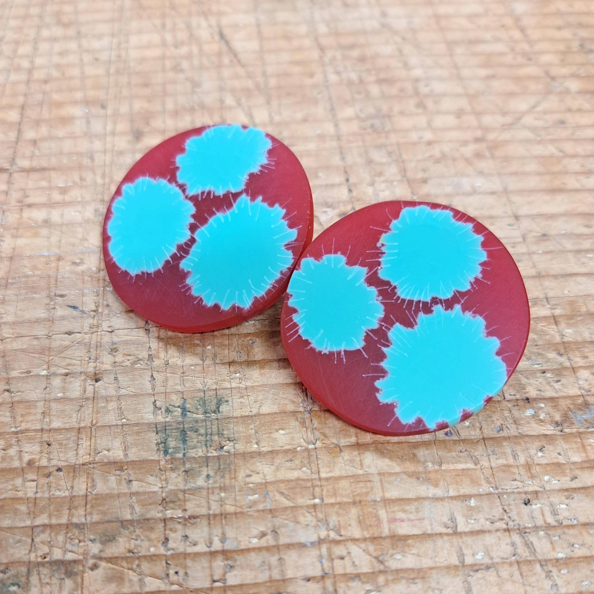 XL round studs