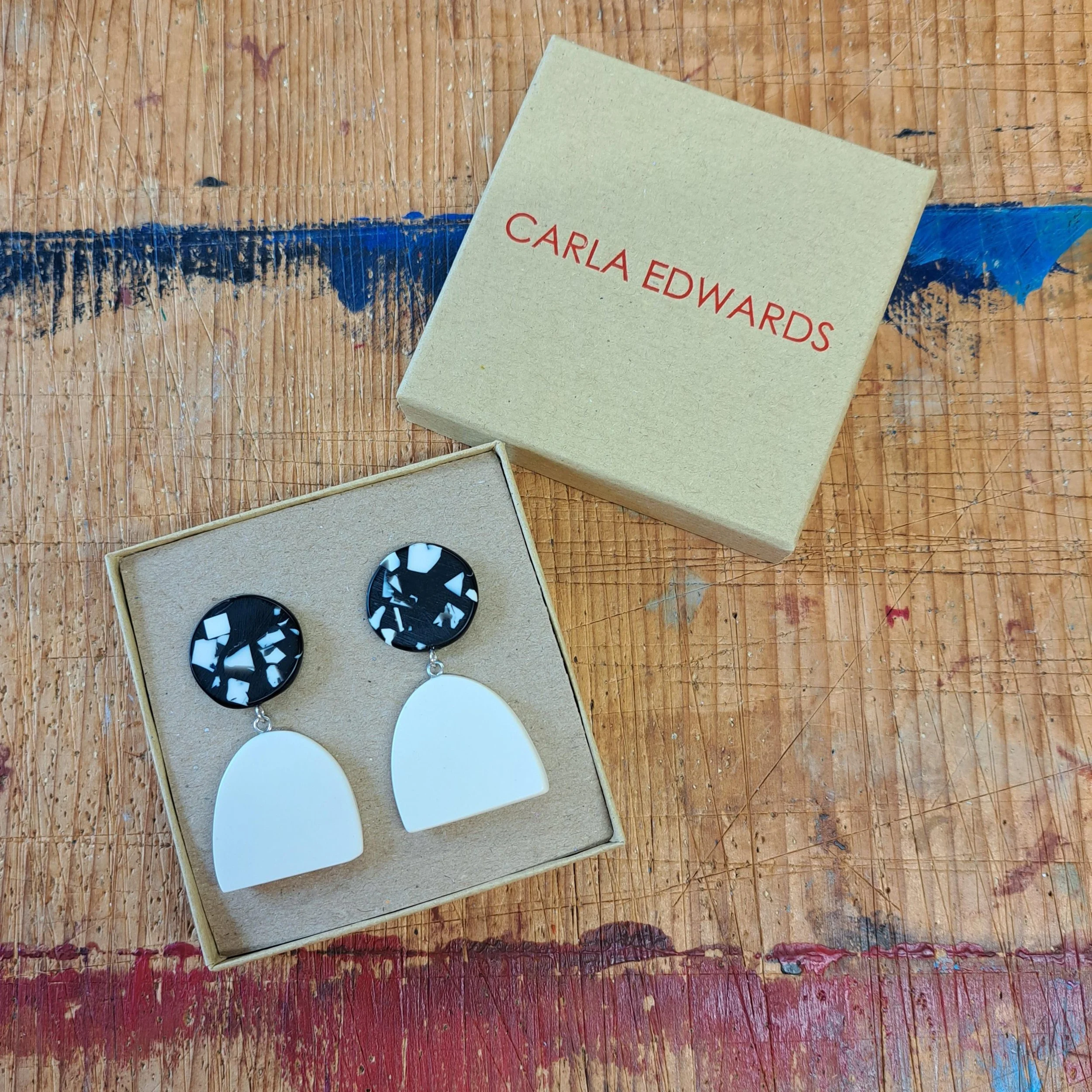 earrings double drop demi cream black box2.jpg