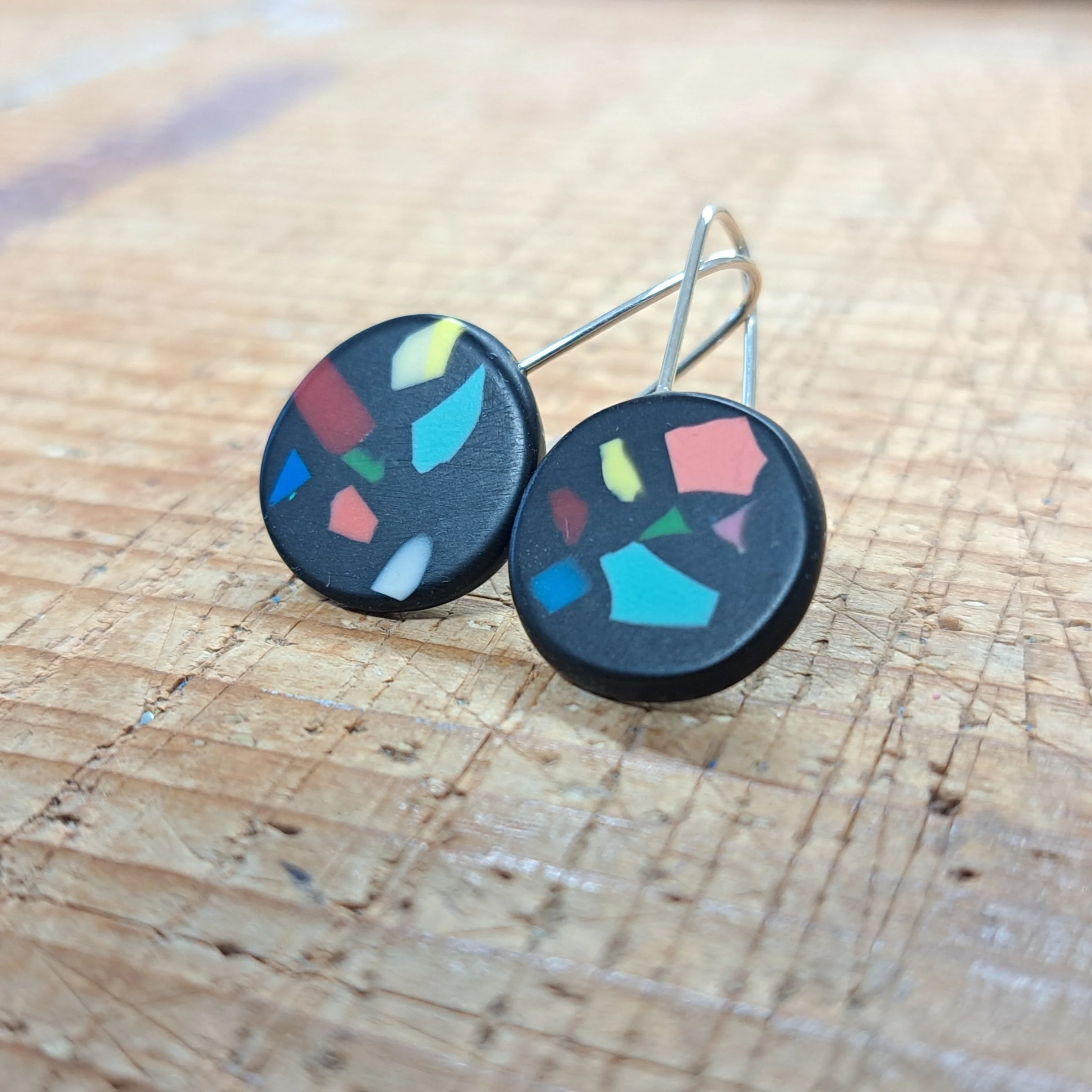 earrings round drop midnight.jpg