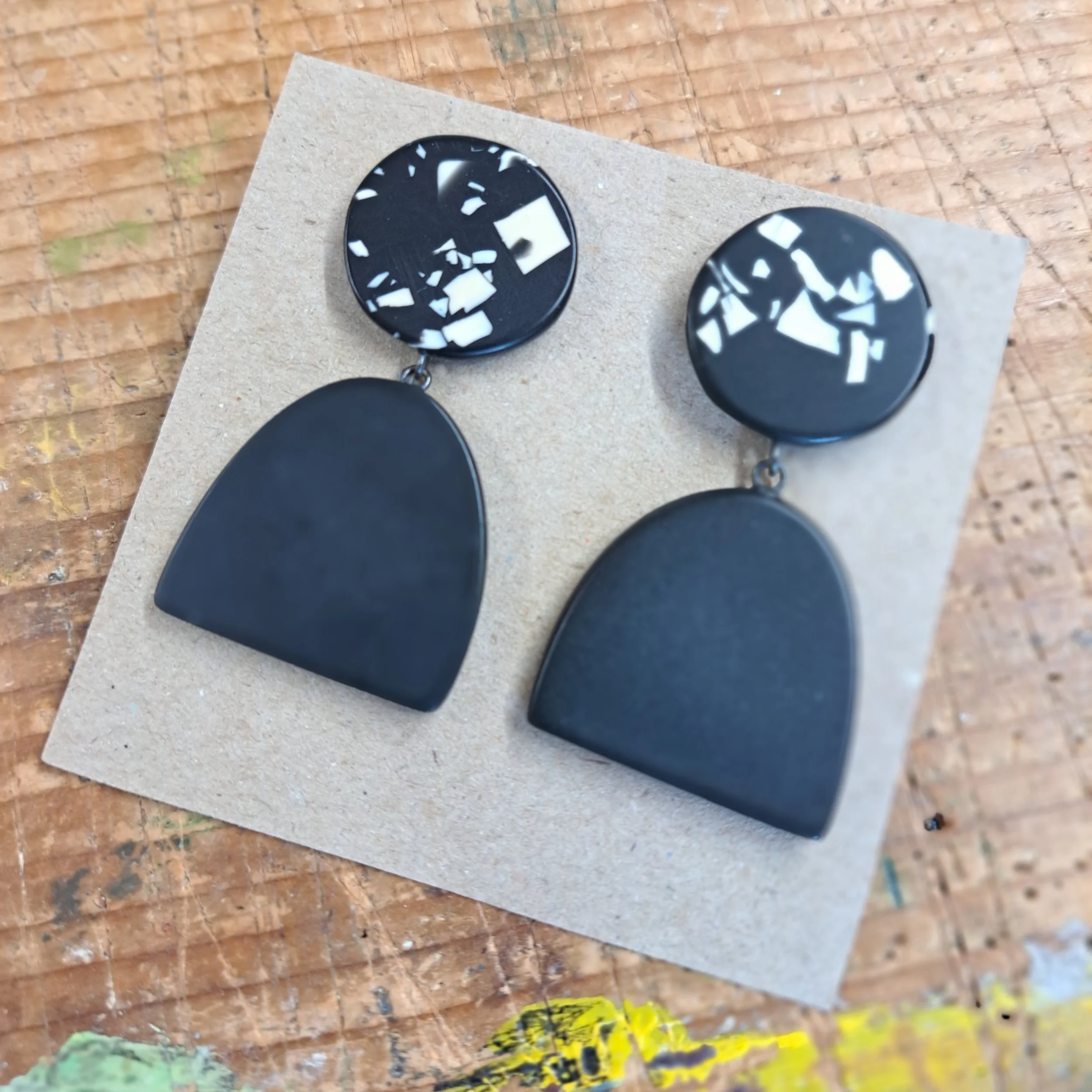 black speckle demi double drop studs