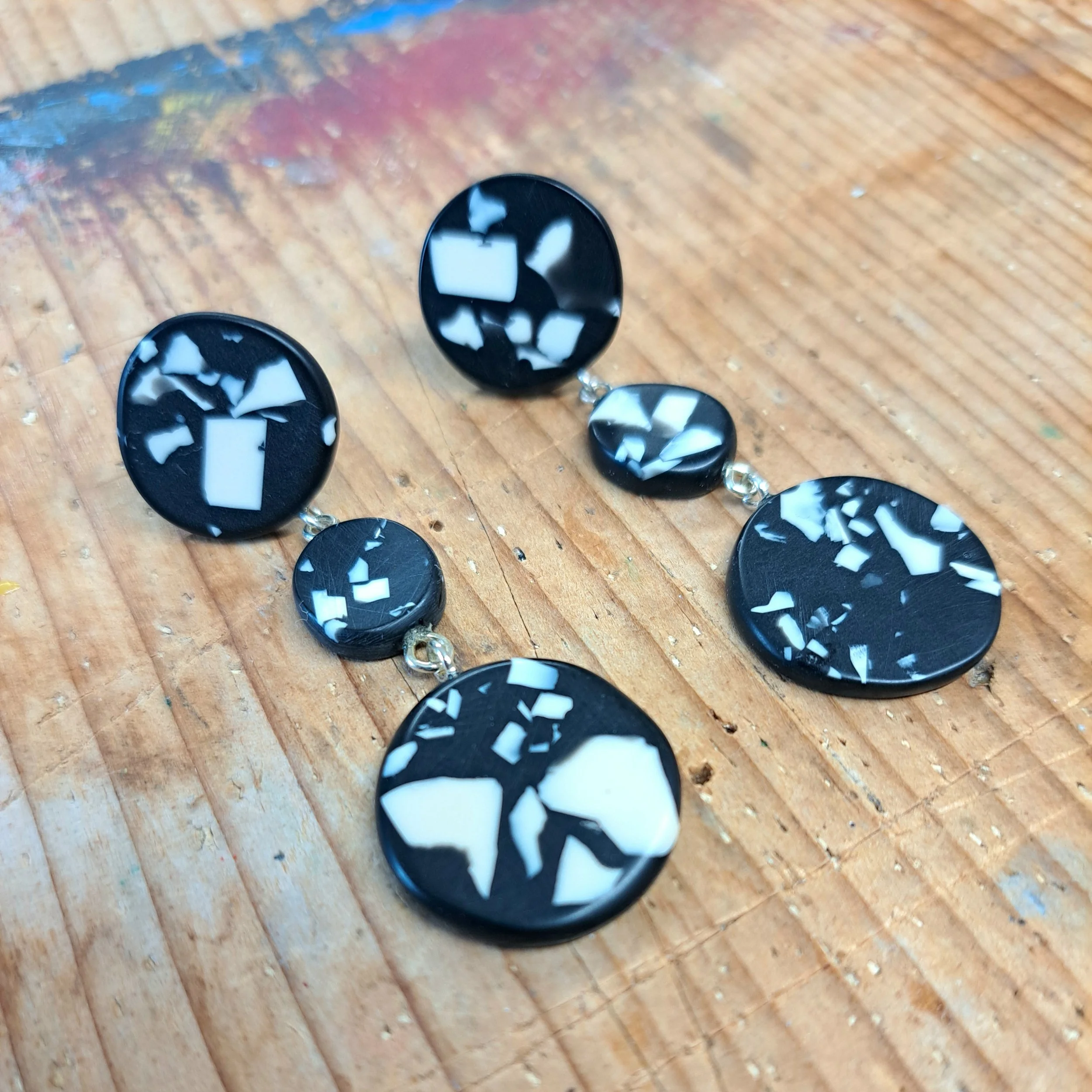 black speckle triple drop studs