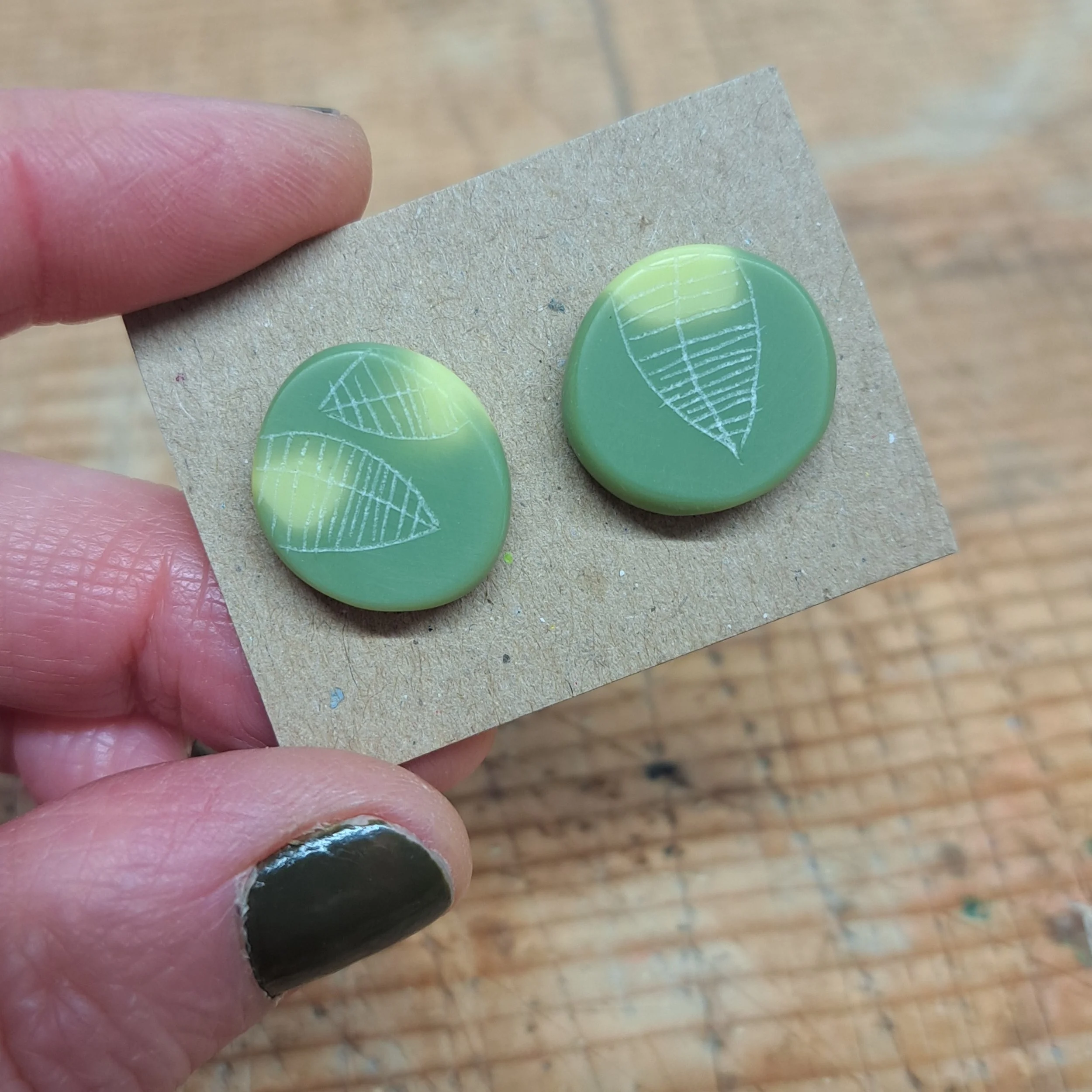 olive round studs