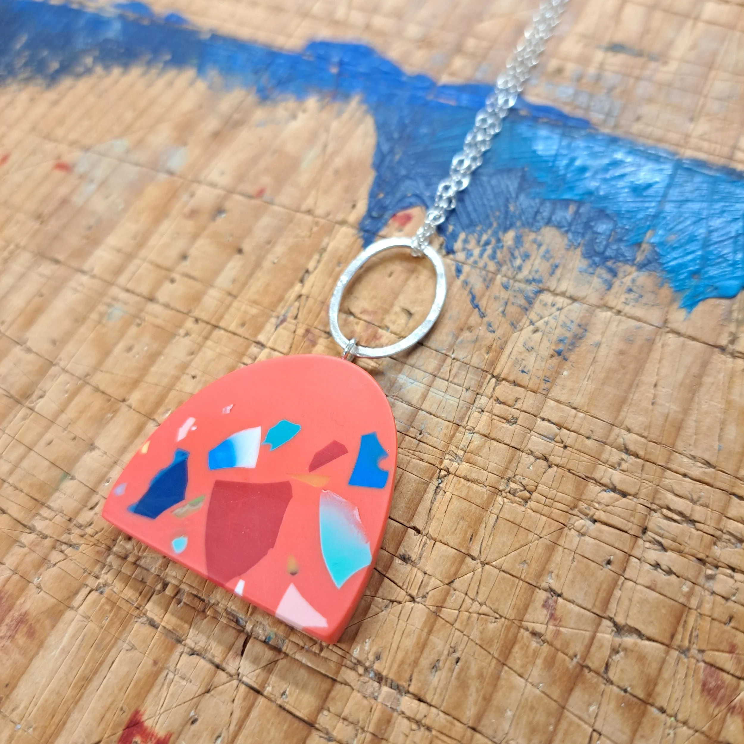 speckle demi pendant with link