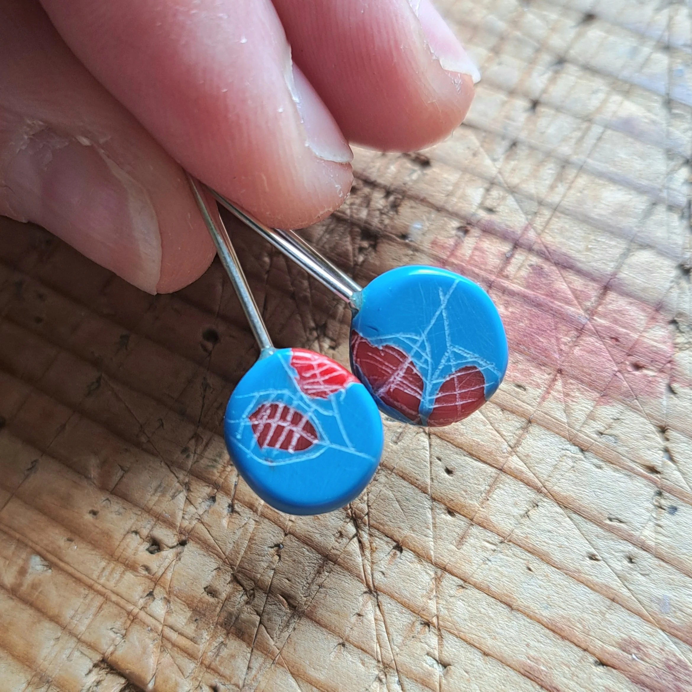 earrings mini round blue red2.jpg