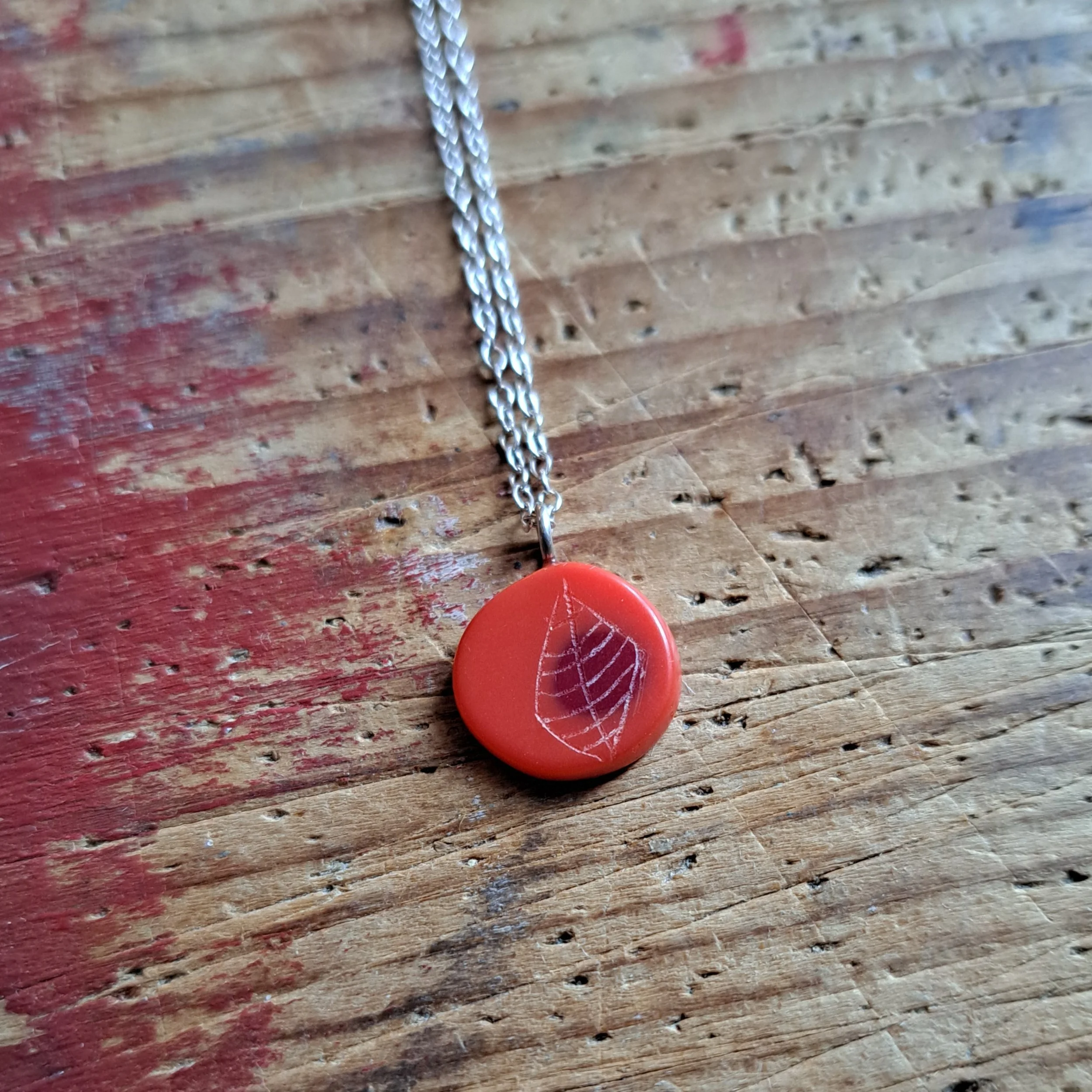 red mini round pendant