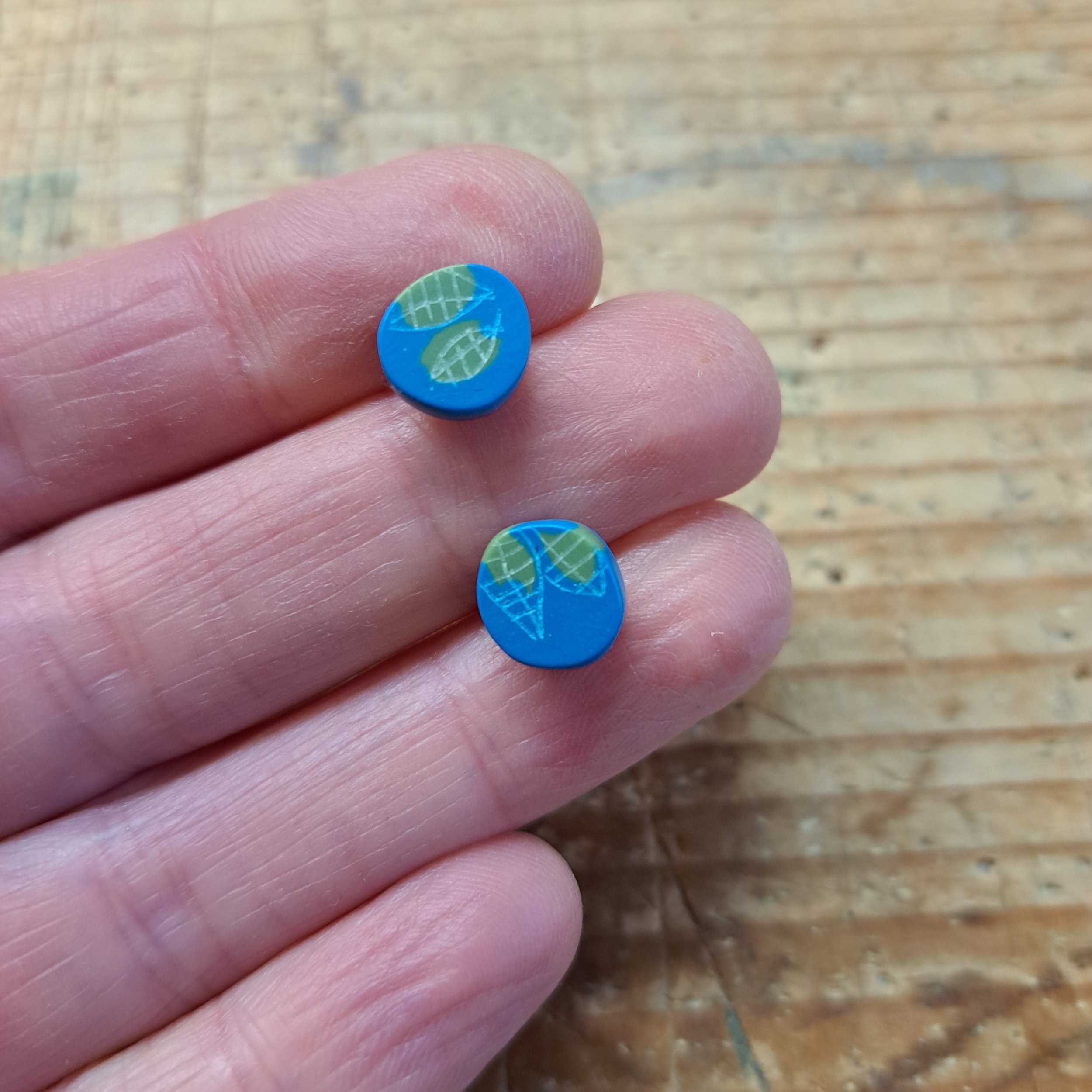 tiny studs - mid blue leaves