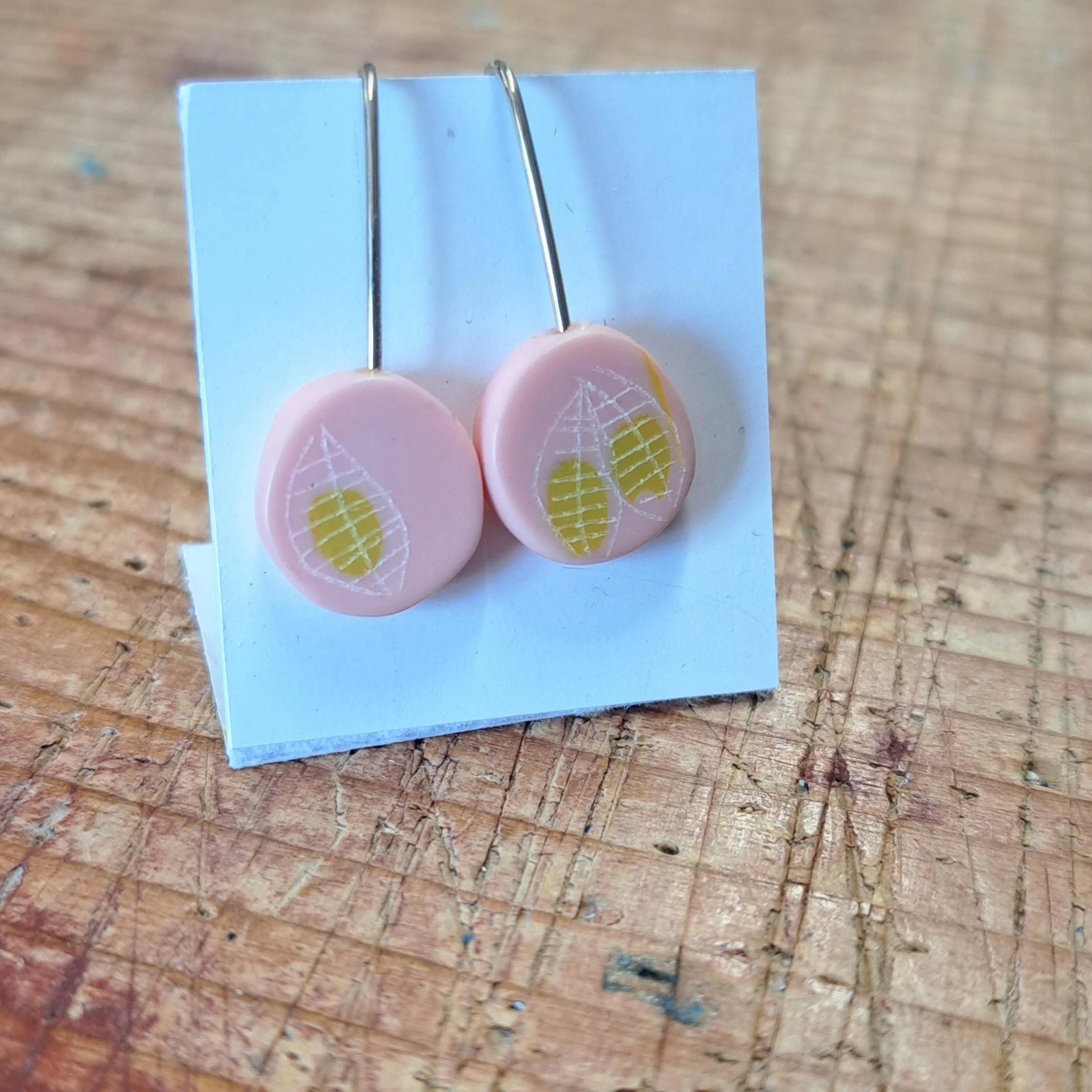 pale pink mini round drops