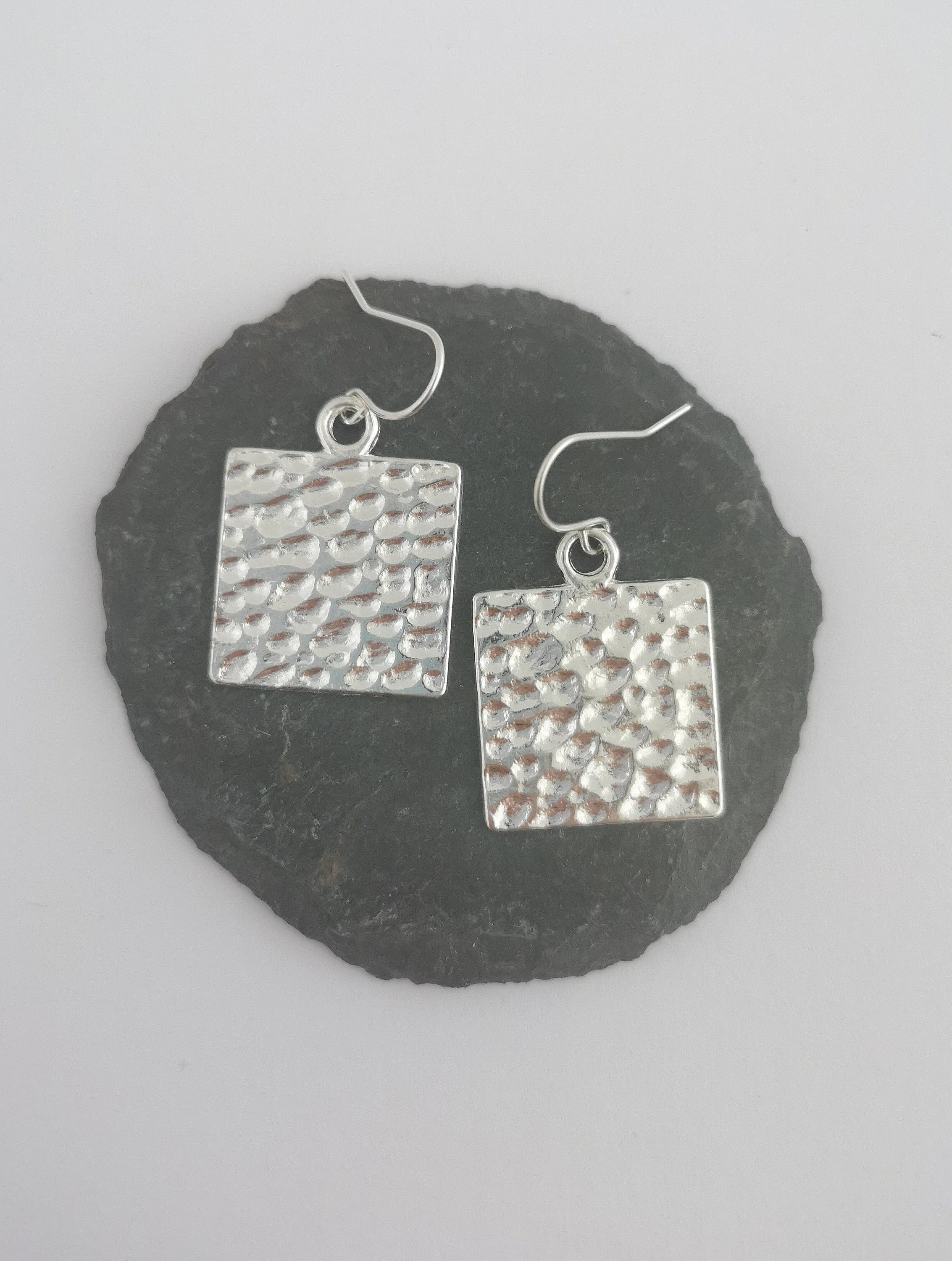 https://i.etsystatic.com/23705887/r/il/bd2c86/3332850070/il_fullxfull.3332850070_l7gl.jpg