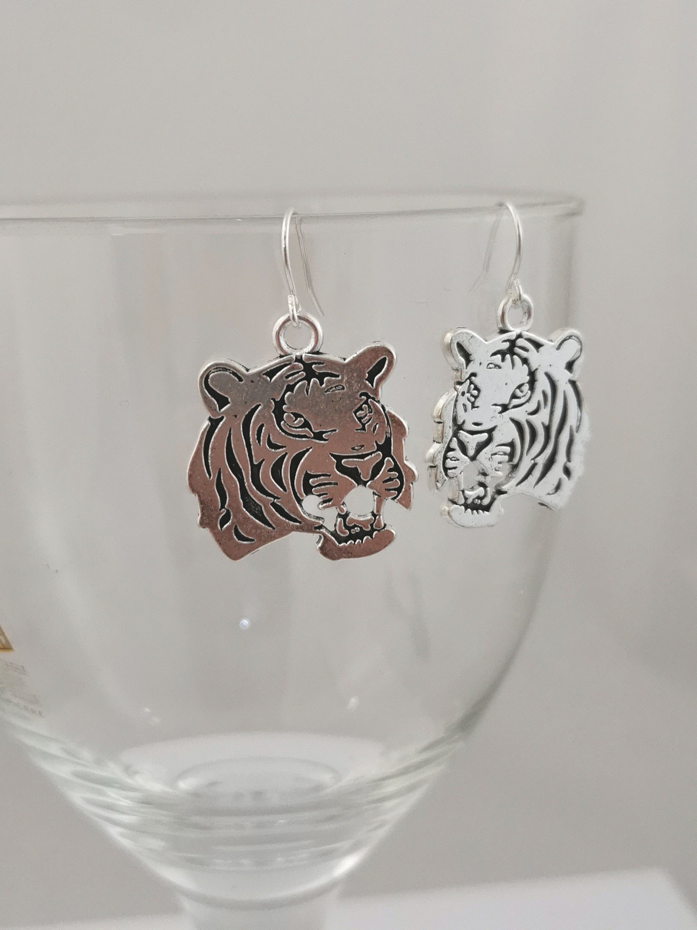 https://i.etsystatic.com/23705887/r/il/539f6c/2871584202/il_fullxfull.2871584202_19aa.jpg
