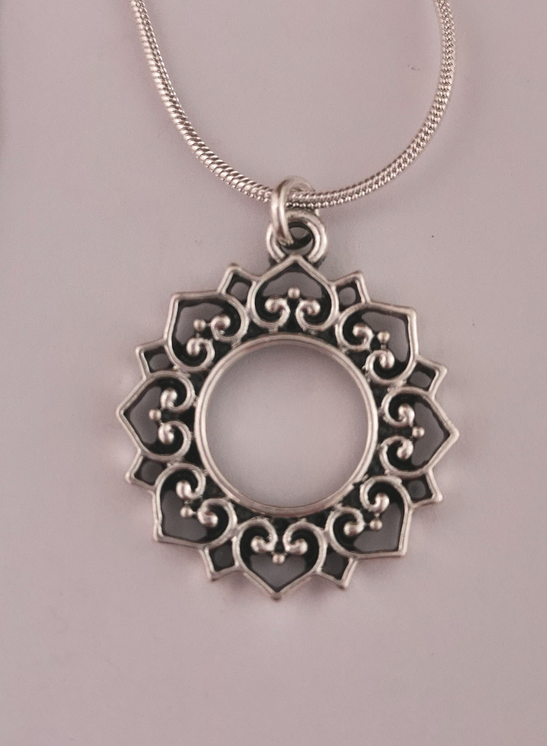 https://i.etsystatic.com/23705887/r/il/50bcf0/2919231577/il_fullxfull.2919231577_j193.jpg