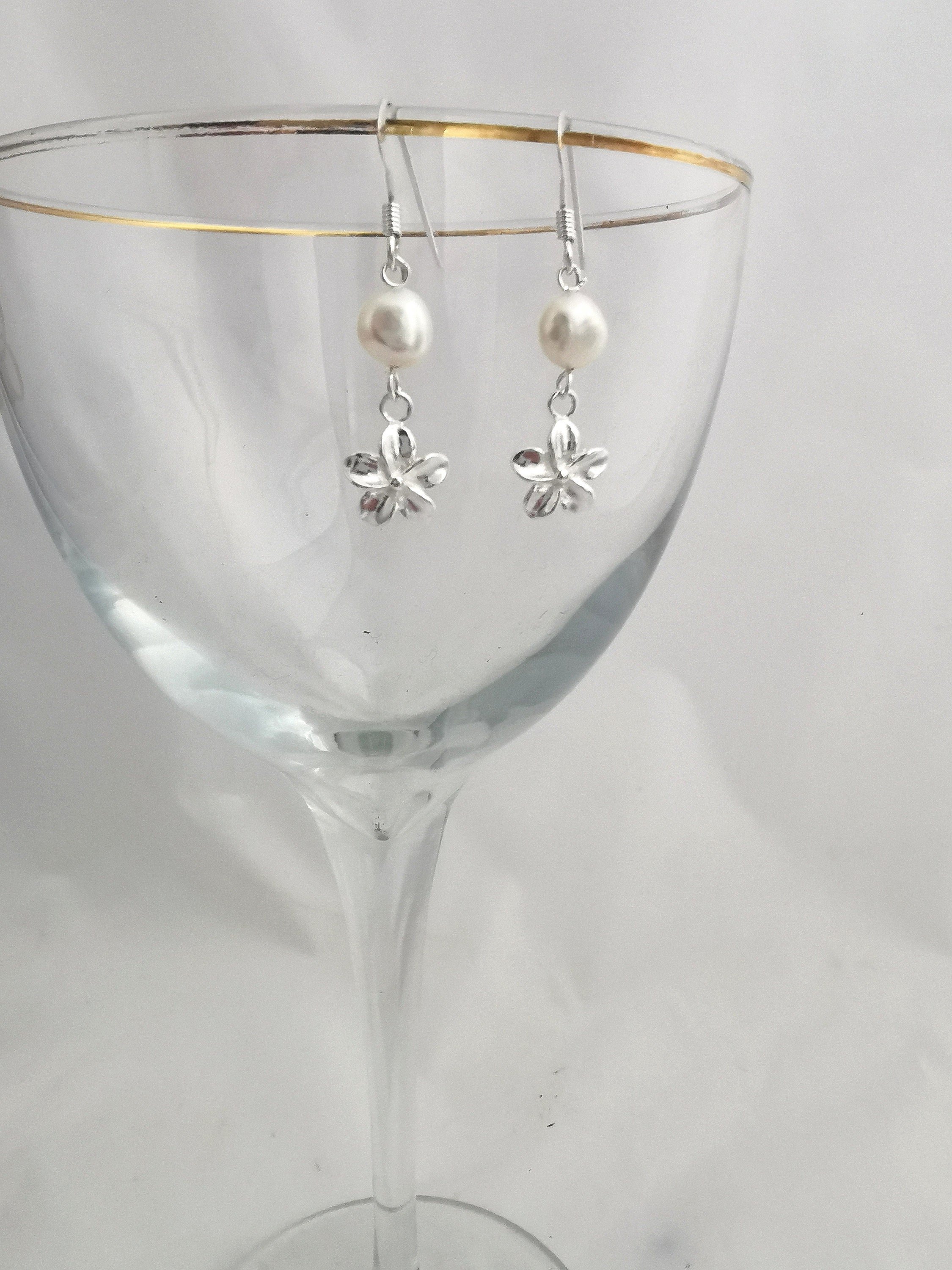 https://i.etsystatic.com/23705887/r/il/0deb5d/5699873479/il_fullxfull.5699873479_hzxo.jpg