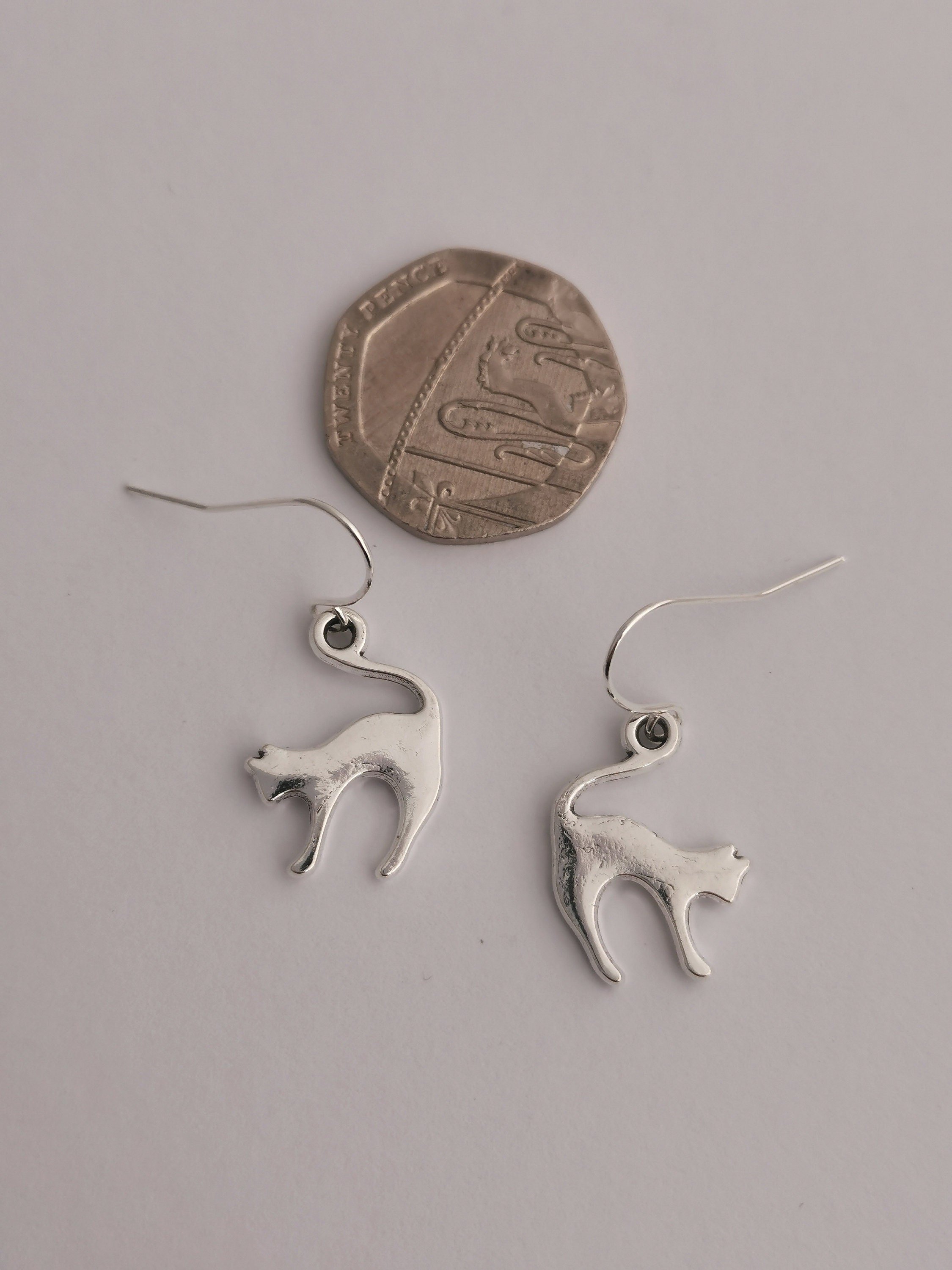https://i.etsystatic.com/23705887/r/il/6de13e/5902093362/il_fullxfull.5902093362_fznn.jpg