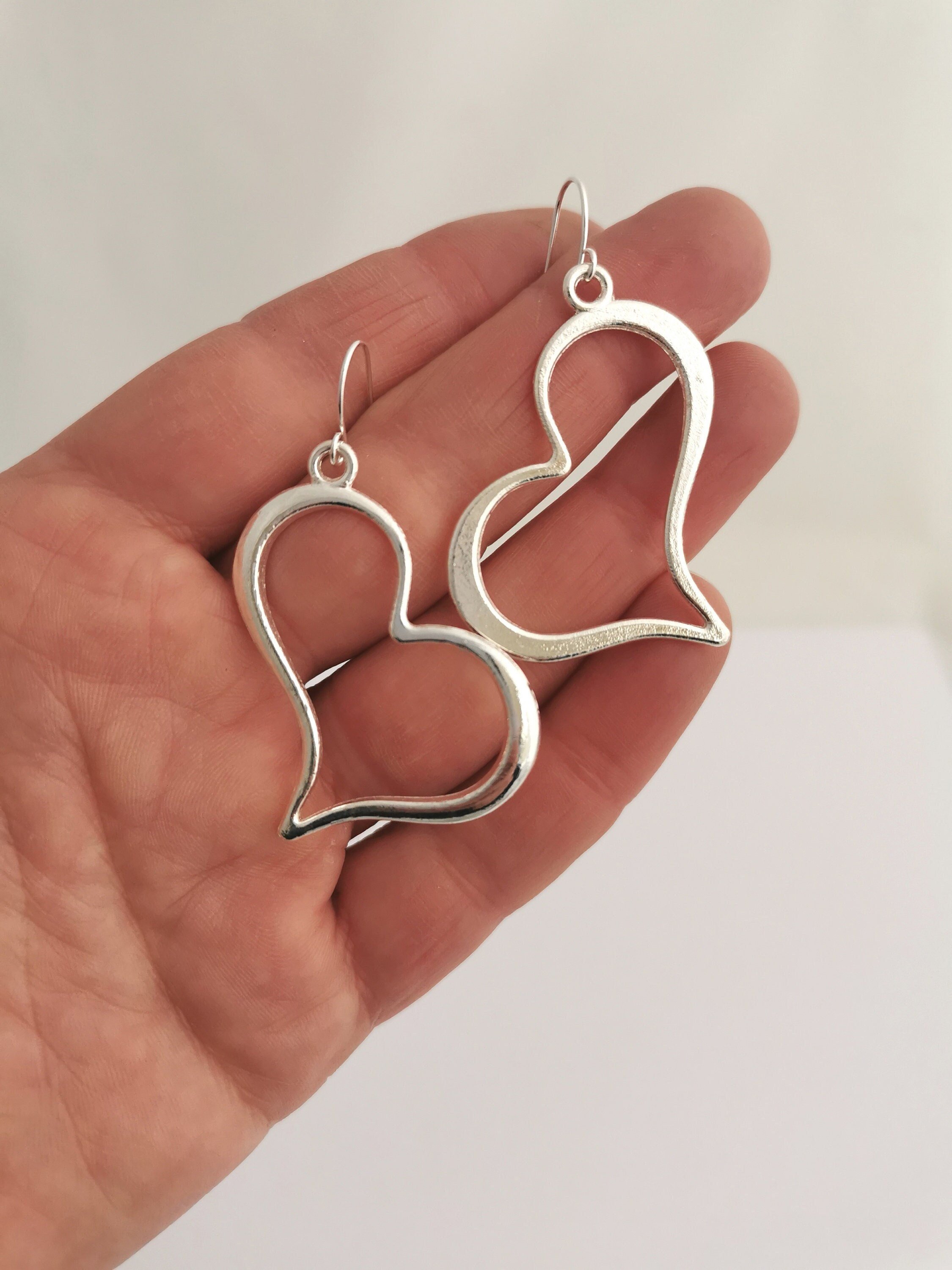 https://i.etsystatic.com/23705887/r/il/e33115/5892888538/il_fullxfull.5892888538_ogmz.jpg