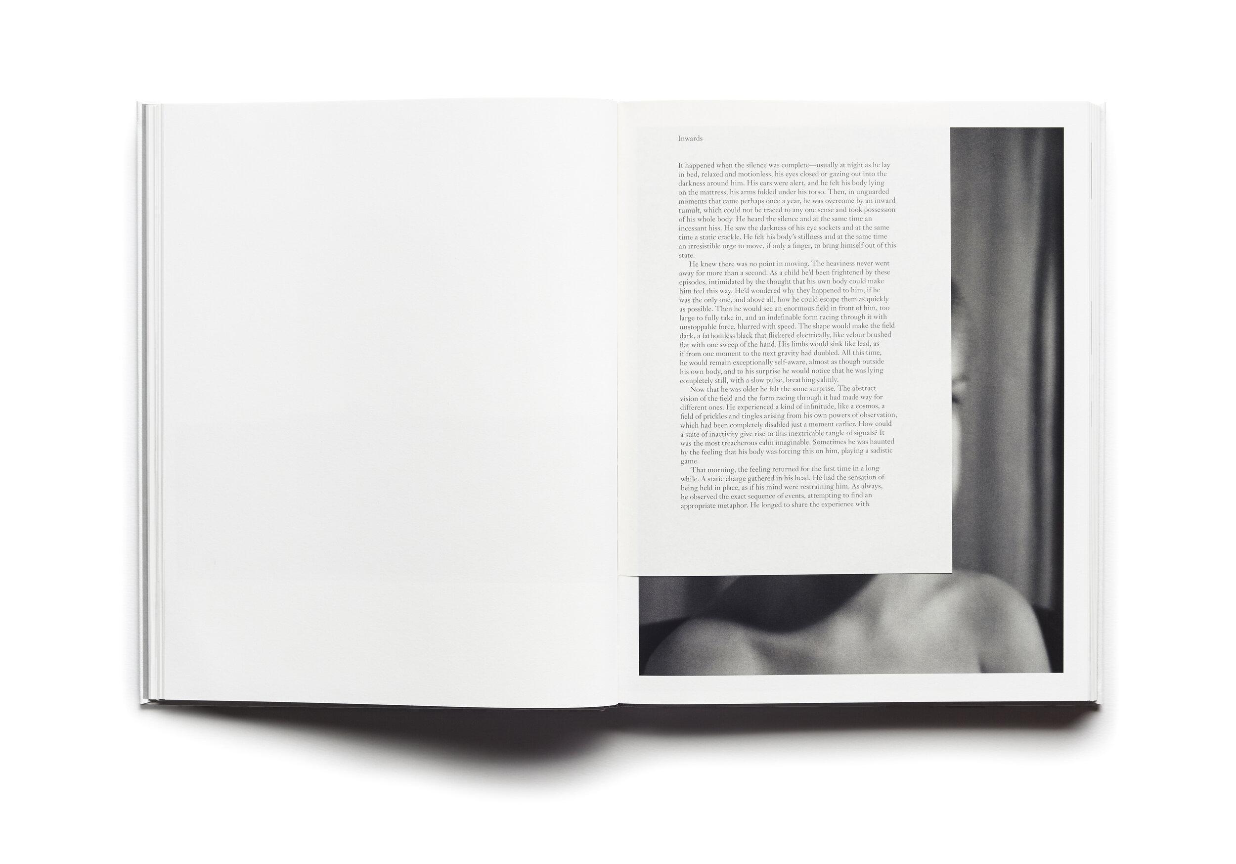 LYING AWAKE / 2012 / 24 x 31 cm / 170 pages + insert / ISBN 978 90 77459 935 / ROMA Publication nr 195