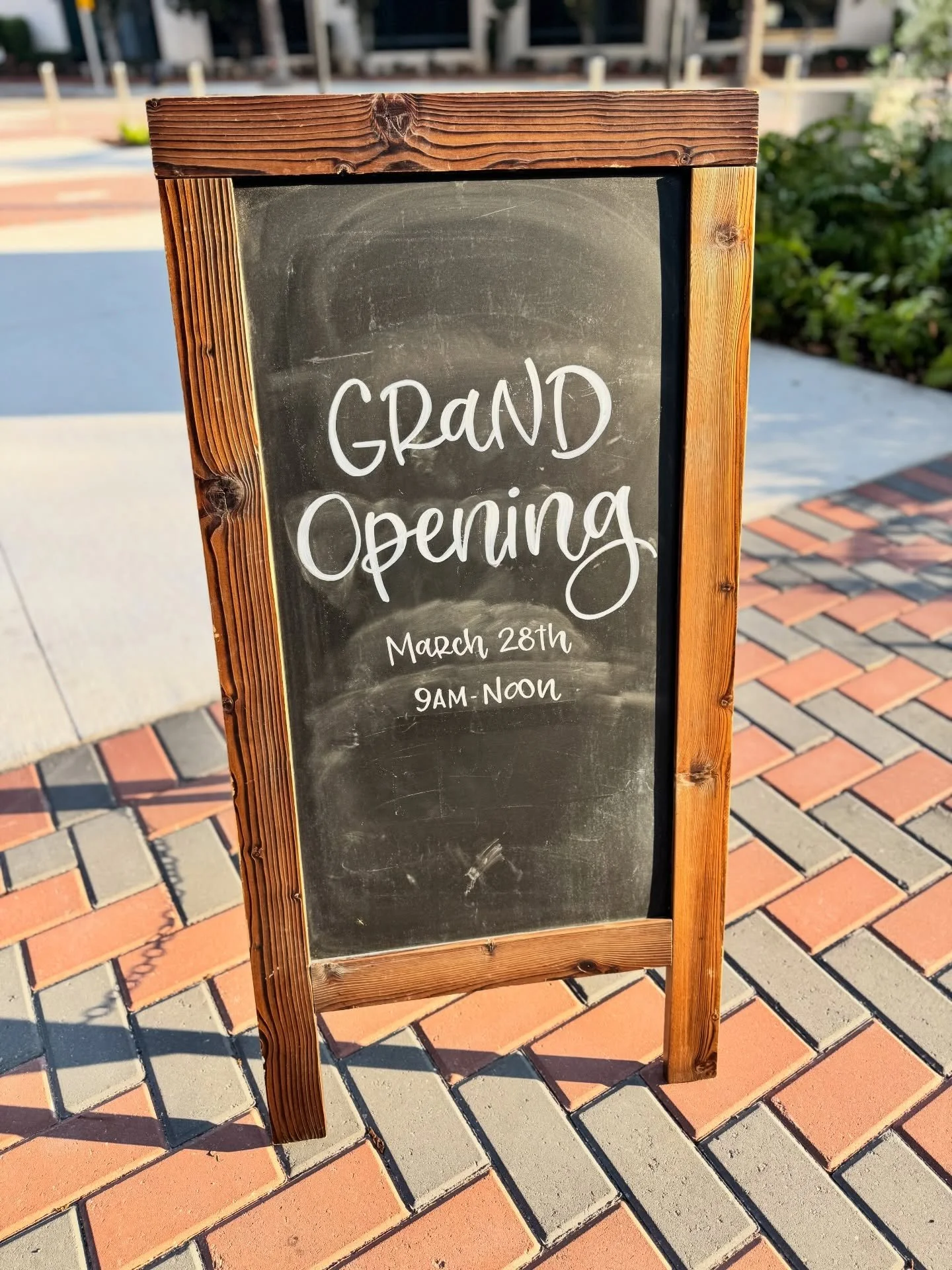 Spring has officially sprung and what a gorgeous day to drop some signage off at RAM! Super excited for the grand opening of @thebunnyhivejax 🐰💕🌷

#childrensplay #mommyandme #riversideartsmarket #childrensworkshops #riversideavondale